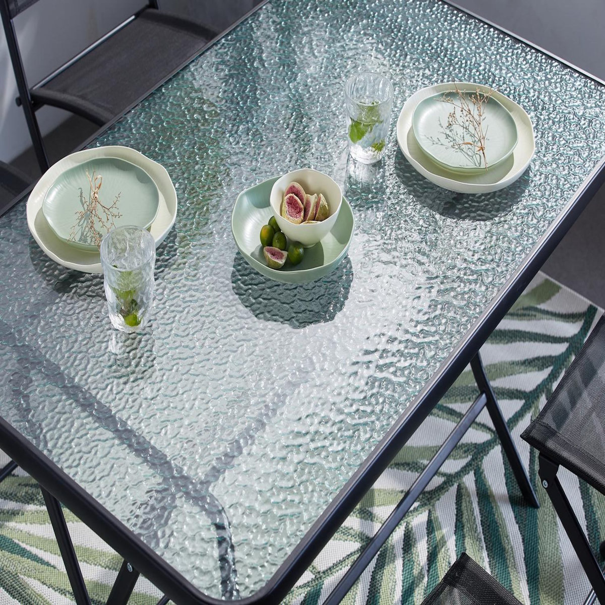 CONCEPT USINE Table de jardin et 4 chaises MAHON