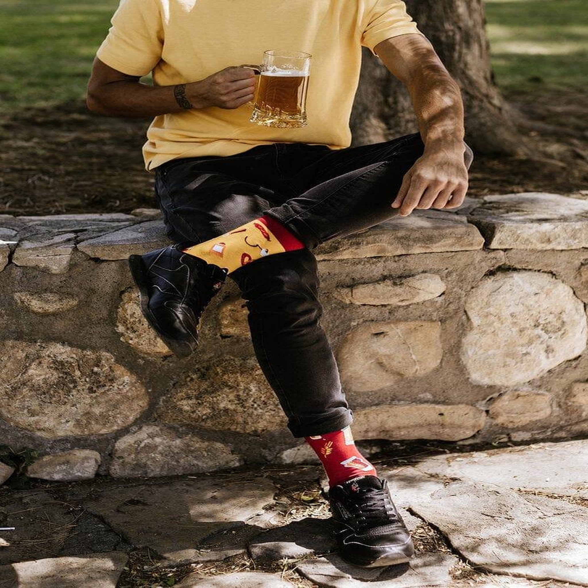 Voir la diapositive 3 : DEDOLES Chaussettes bières et barbecue