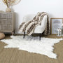 Voir la diapositive 3 : Paris Prix Tapis Imitation Fourrure  Effet Peau  120x158cm Blanc