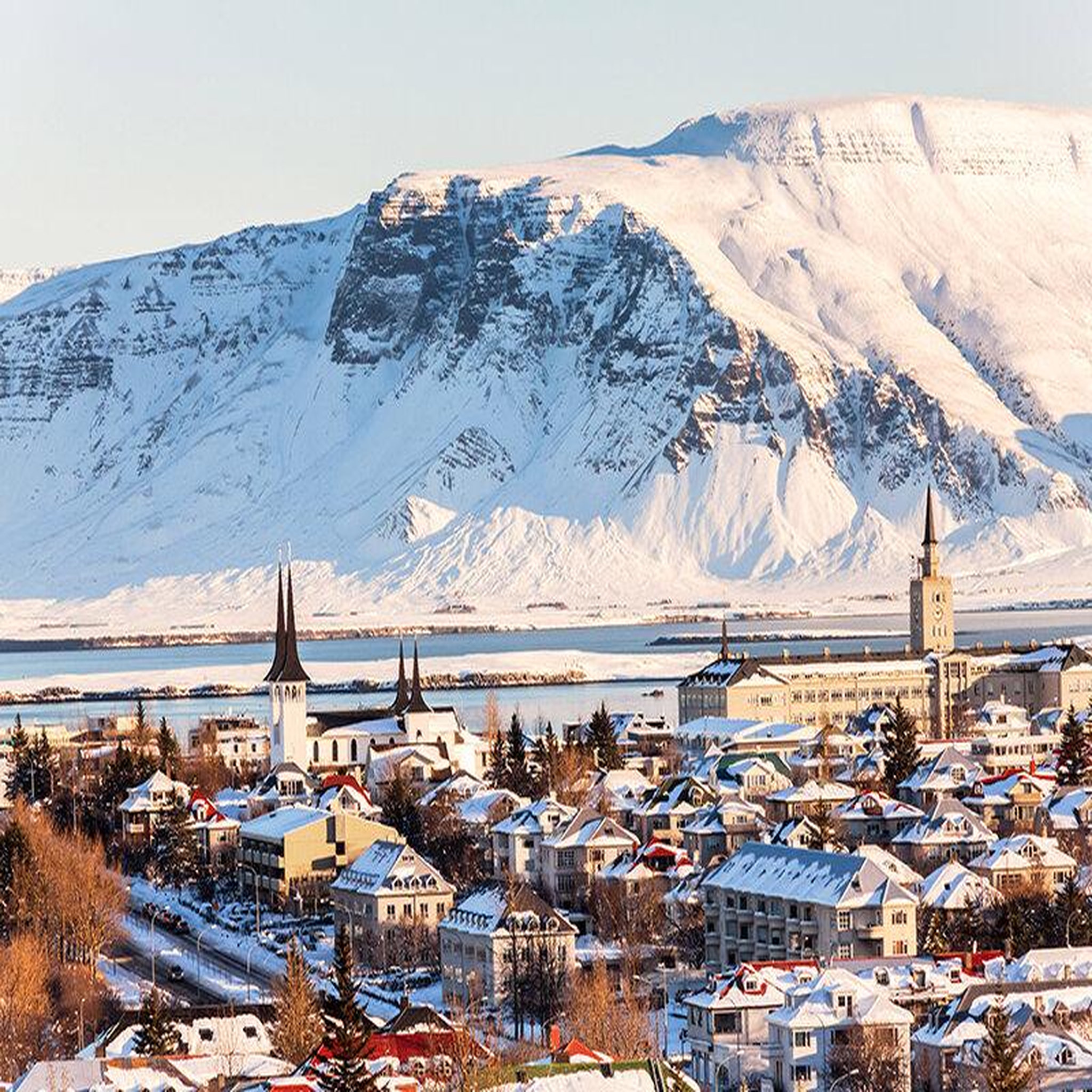 Voir la diapositive 3 : Smartbox Séjour en islande : 4 jours avec aurores boréales et entrée au blue lagoon - coffret cadeau séjour