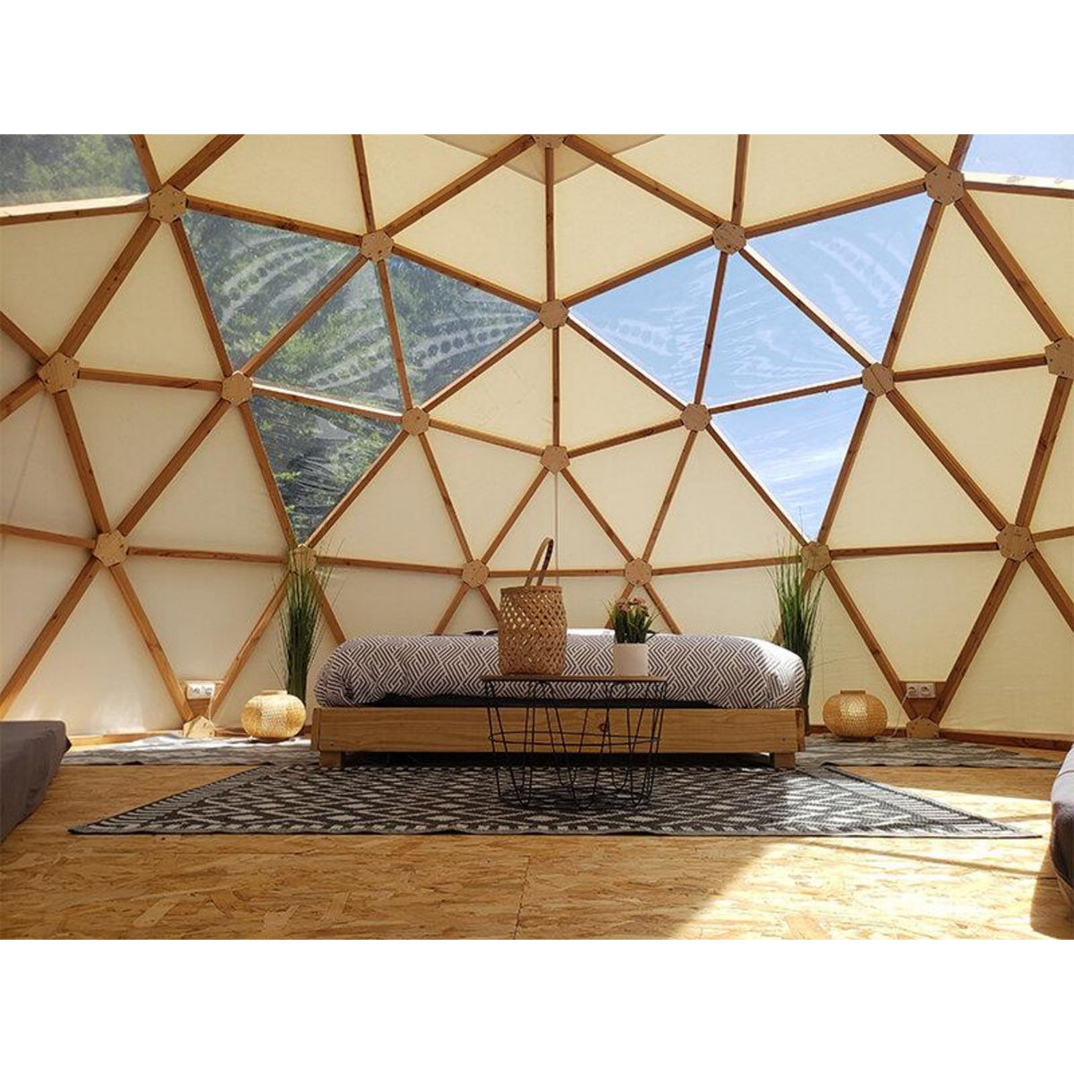 Smartbox Séjour insolite en famille : 2 jours en dôme près d'Aurillac - Coffret Cadeau Séjour