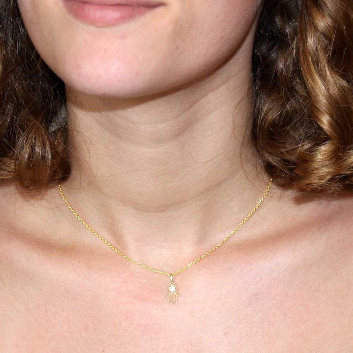 L'ATELIER D'AZUR Collier - Pendentif Or et Zirconiums - Main de Fatma - Femme ou Enfant