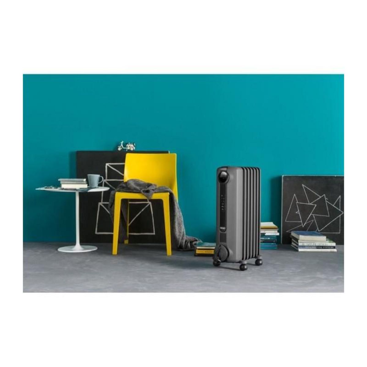 DELONGHI Radiateur bain d'huille RADIA DELONGHI - 1500W - 3 allures de chauffe -Technologie Real Energy - Ecran digital -Batterie perform