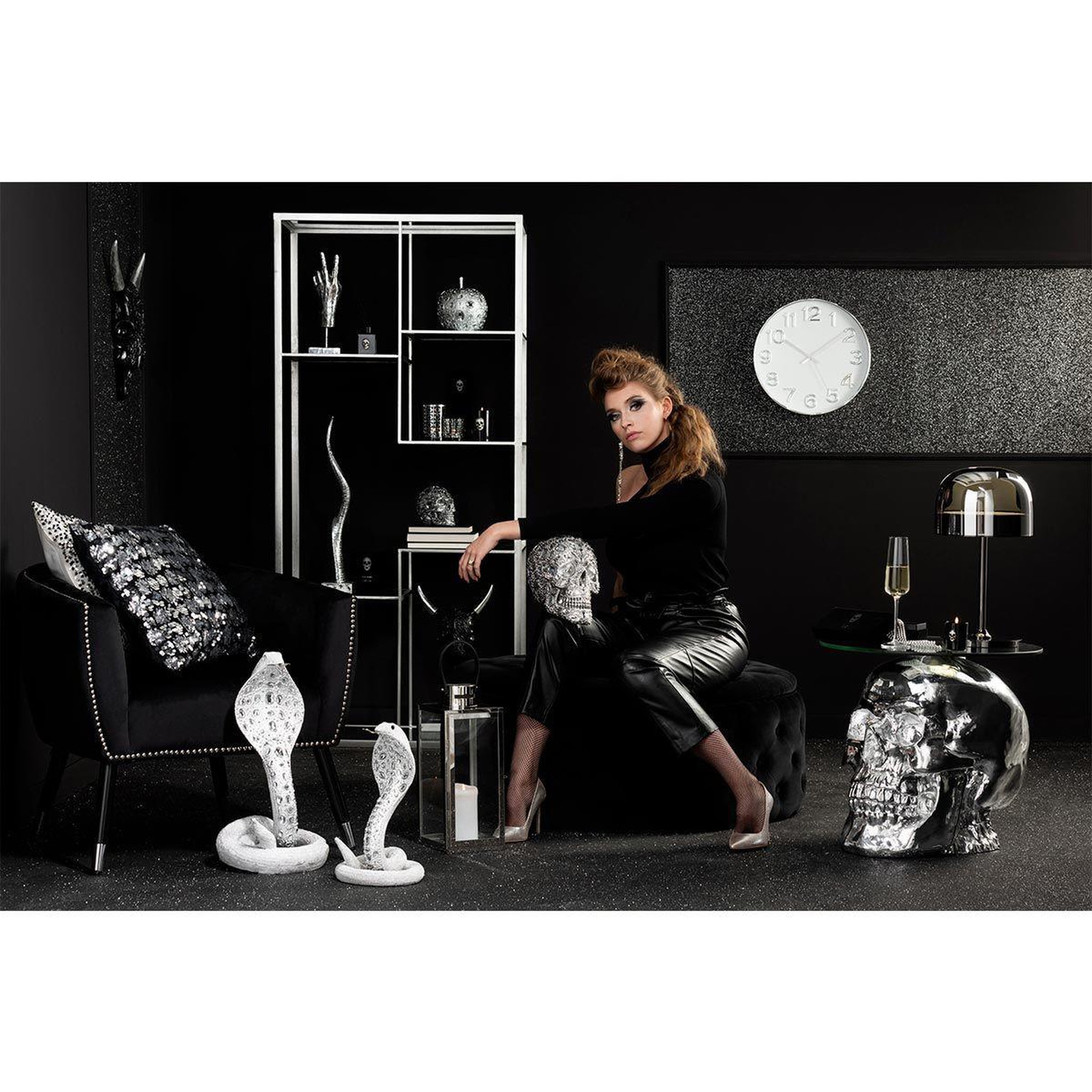 Voir la diapositive 4 : J-LINE Horloge murale design  gahy  40cm argent