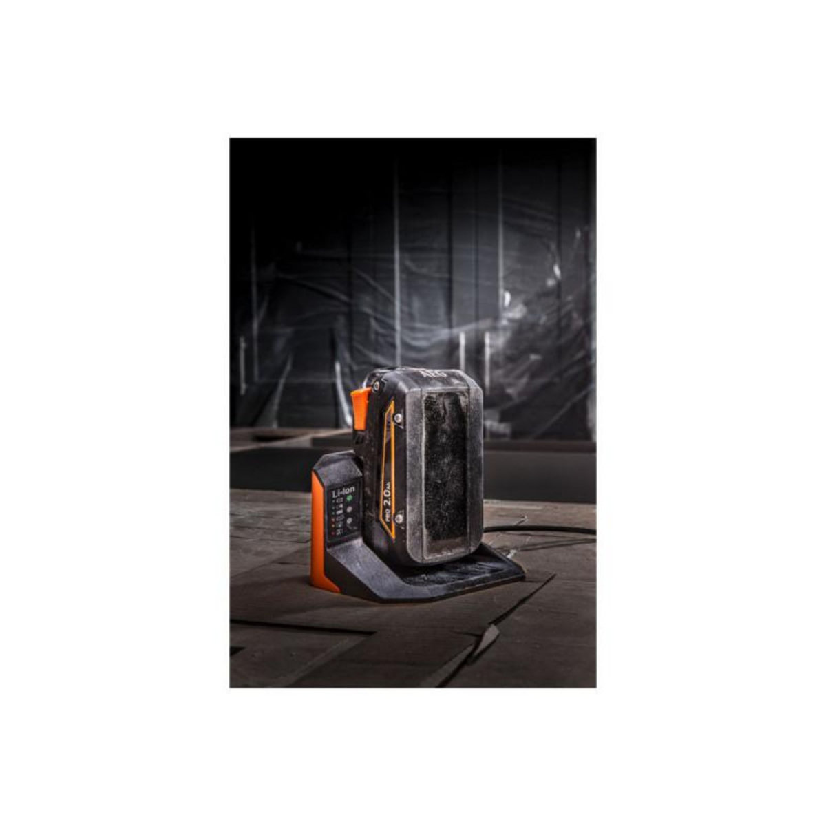 AEG Pack AEG Décapeur thermique - BHG18-0 - 18V - 1 batterie 2.0Ah - 1 chargeur - SETL1820S