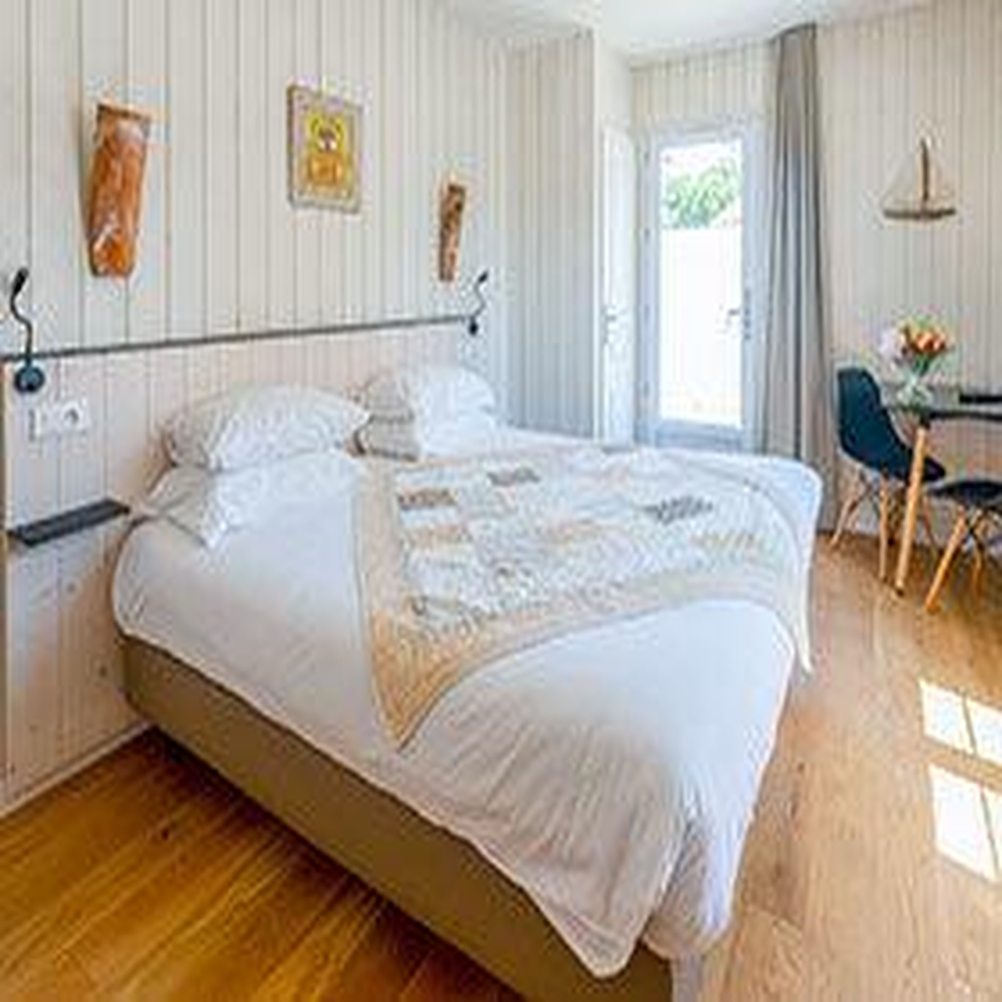 Voir la diapositive 2 : Smartbox 2 jours avec dîner en hôtel 4* sur l'île de ré - coffret cadeau séjour
