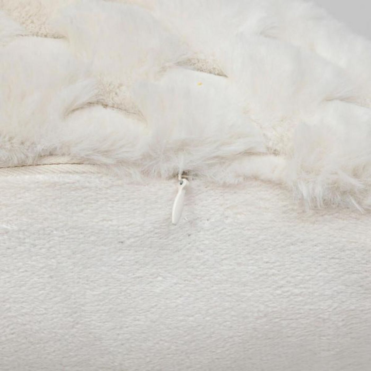 ATMOSPHERA Coussin Imitation Fourrure  Adriel  38x58cm Beige