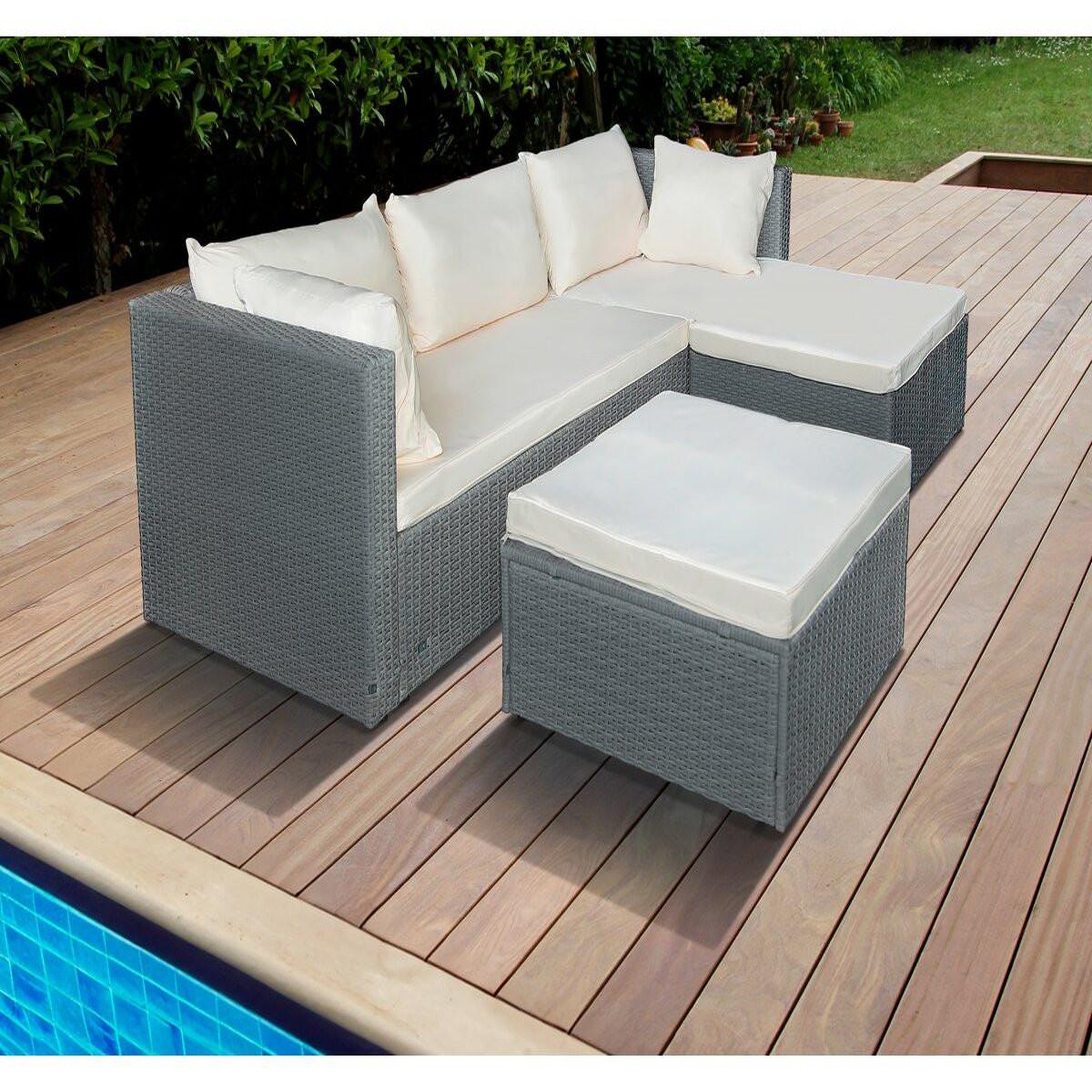 Voir la diapositive 2 : Habitat et Jardin Salon de jardin bas en résine tressée  Diya  3 places - Gris et beige