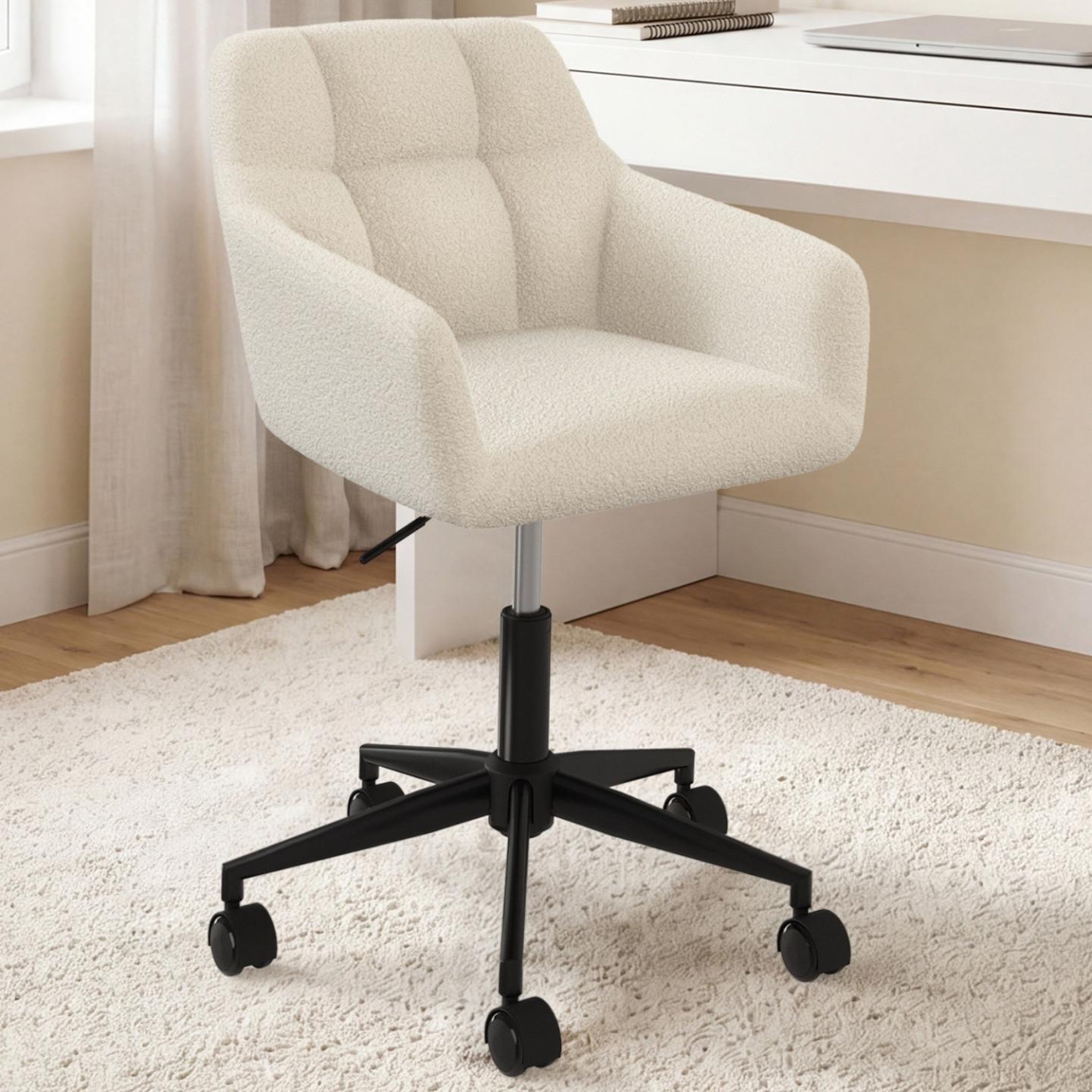 Voir la diapositive 2 : ID MARKET Chaise de bureau edgard en tissu bouclette blanche pivotante et hauteur réglable à roulettes