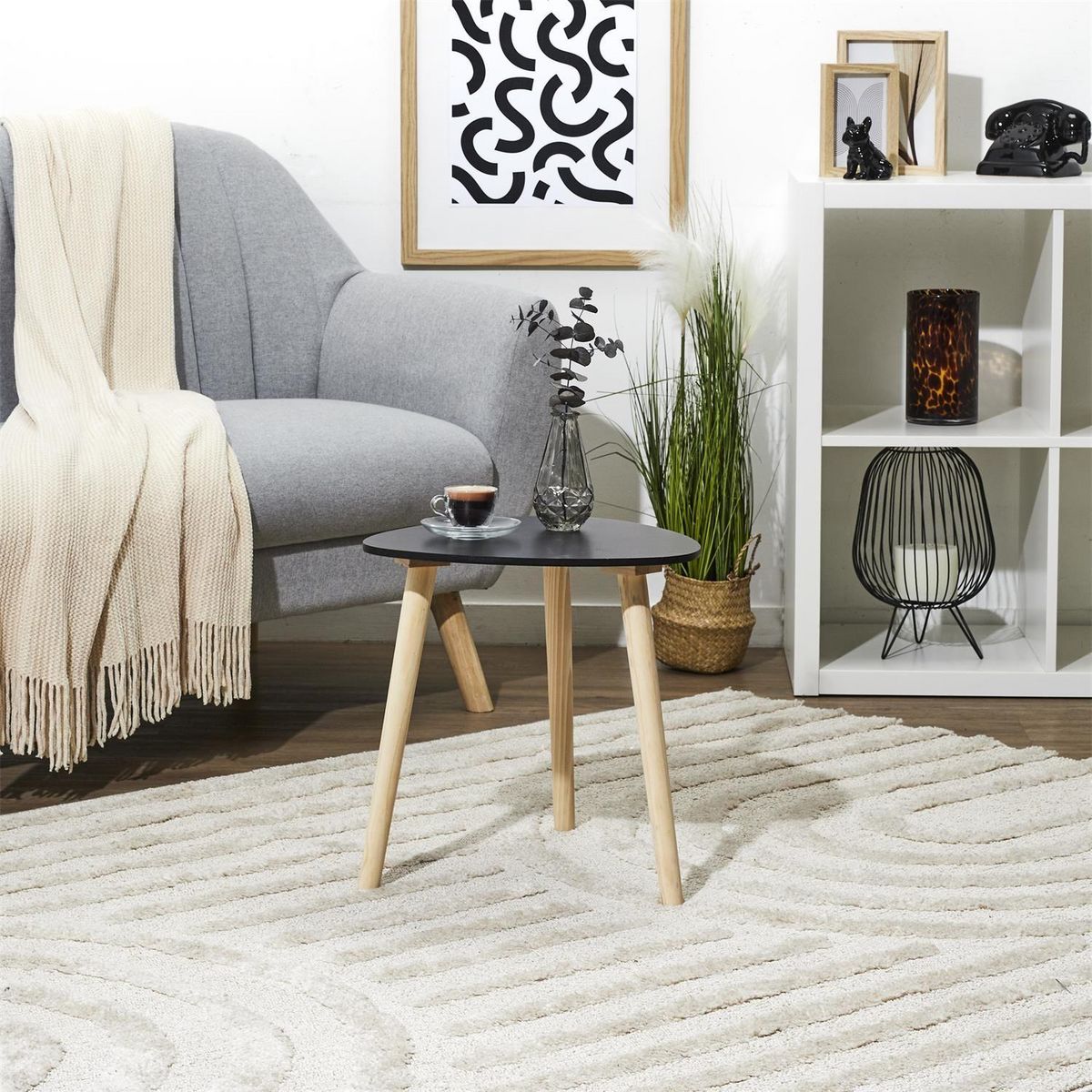 The Home Deco Factory Table d'appoint triangulaire SHELLY