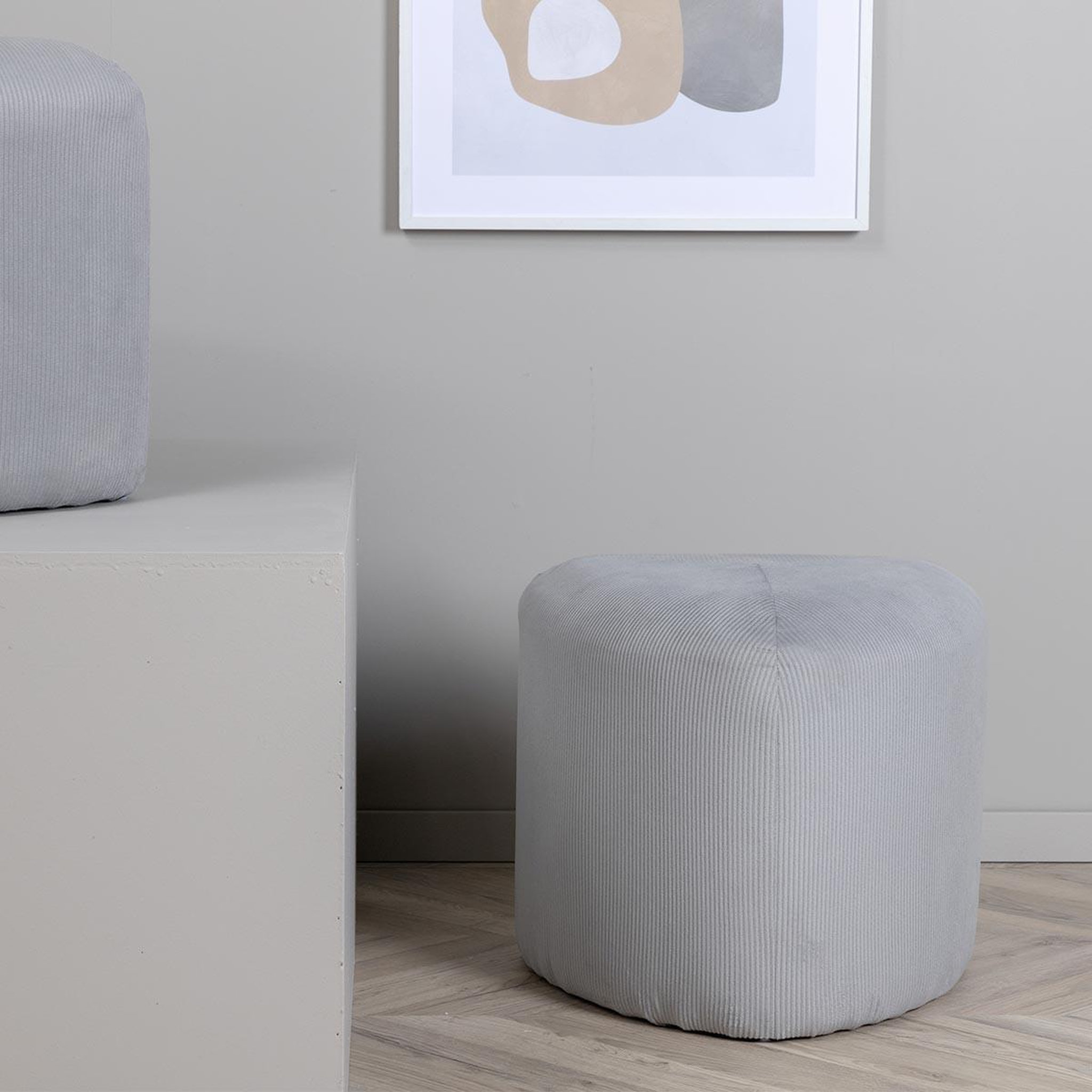 Voir la diapositive 4 : Paris Prix Pouf en velours côtelé  peg  46cm gris