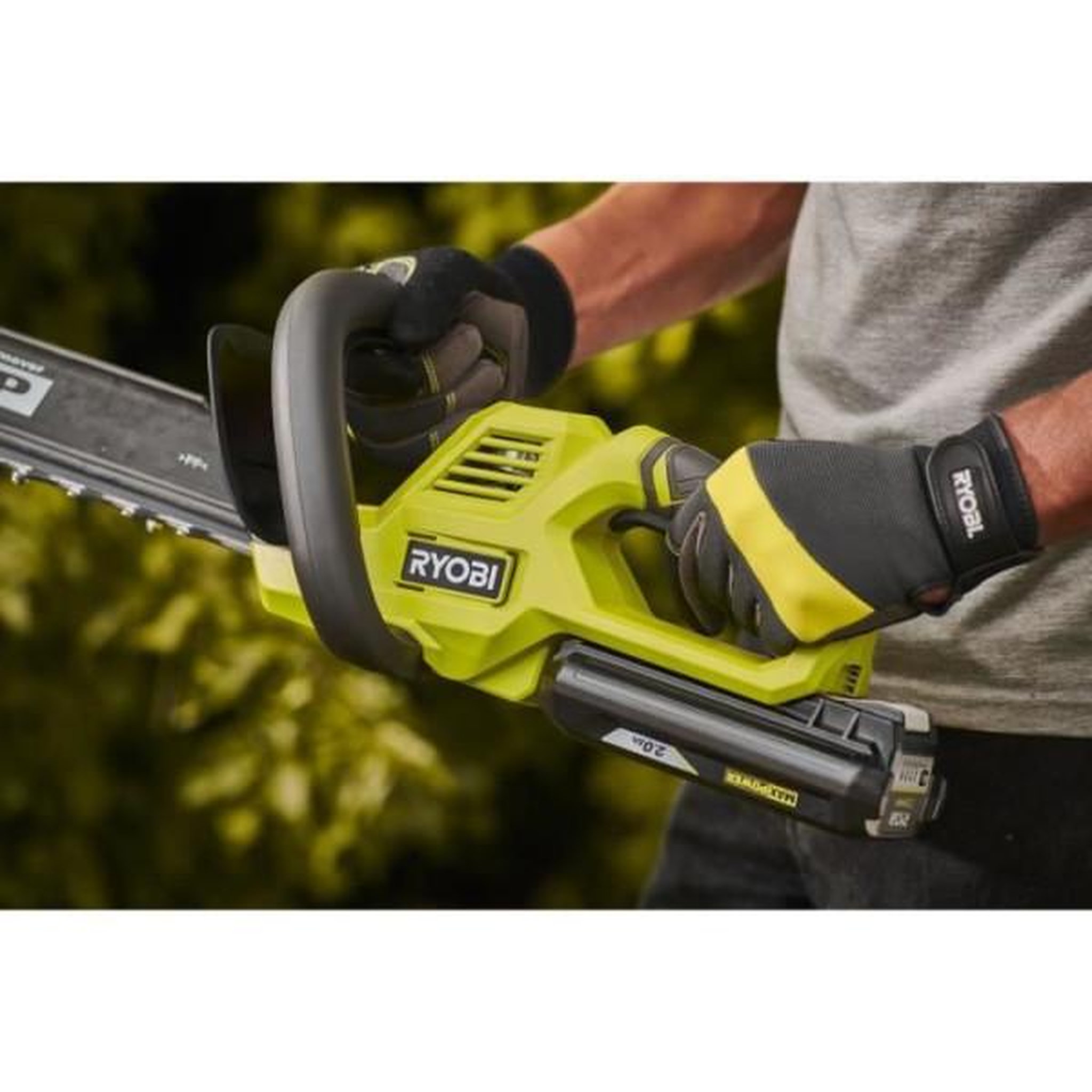 Voir la diapositive 3 : Ryobi Taille-haies - RYOBI - 36 V - Lames 60 cm - Ecartement 26 mm - Fonction scie - 1 batterie lithium+ 36V 2,0 Ah et 1 chargeur 1,7