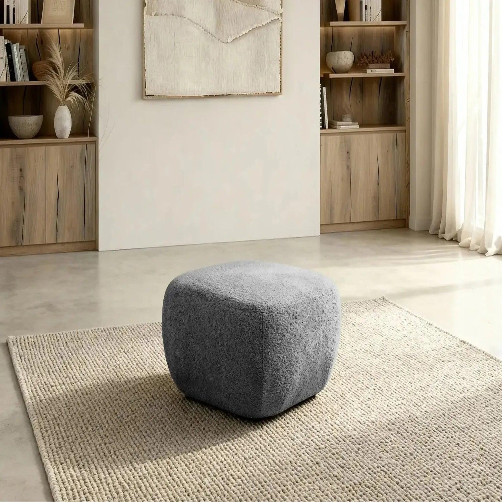 Voir la diapositive 2 : CASANOVA PARIS Santiago - pouf tissu bouclette