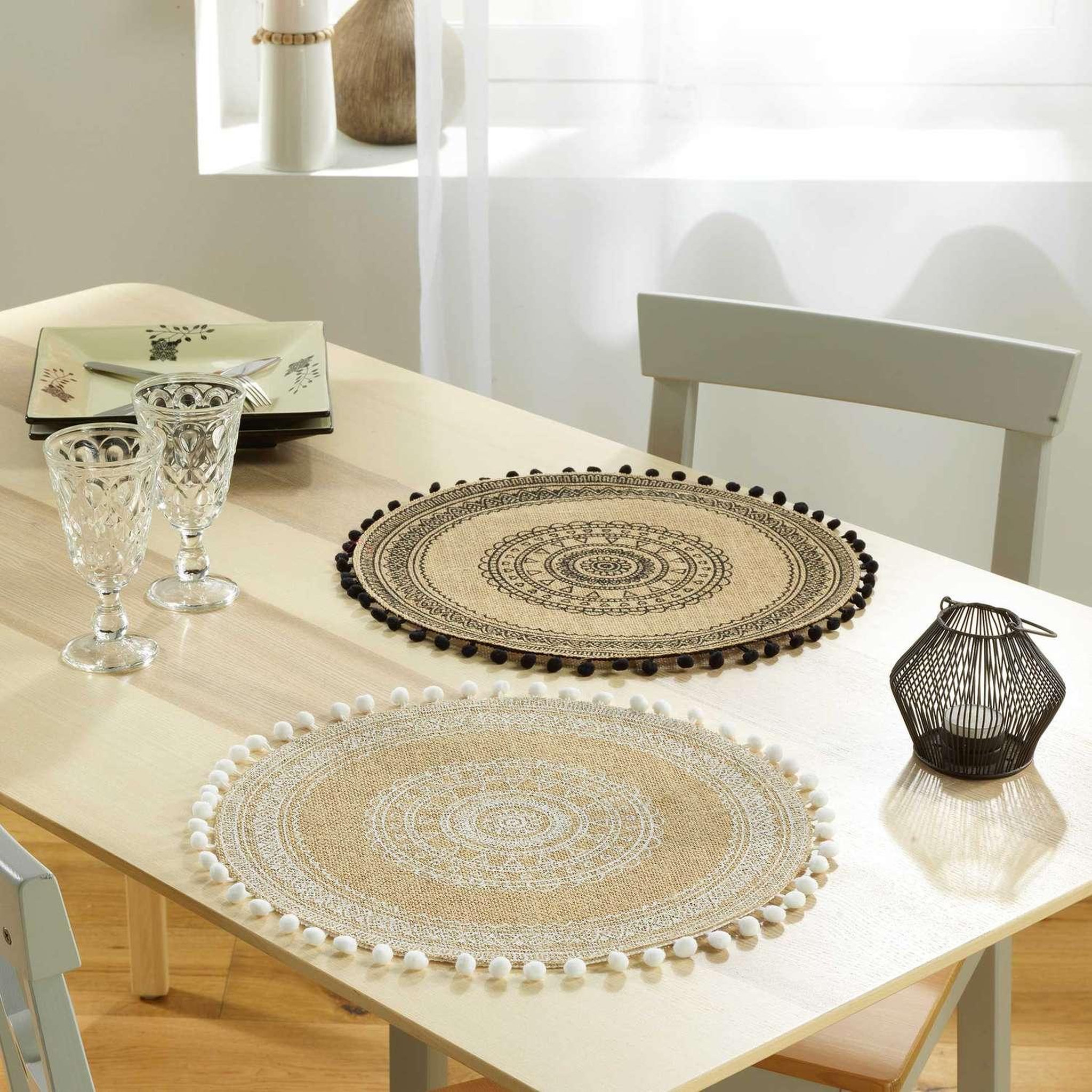 Voir la diapositive 2 : Douceur d'Intérieur Set de table en jute avec pompons Azusa