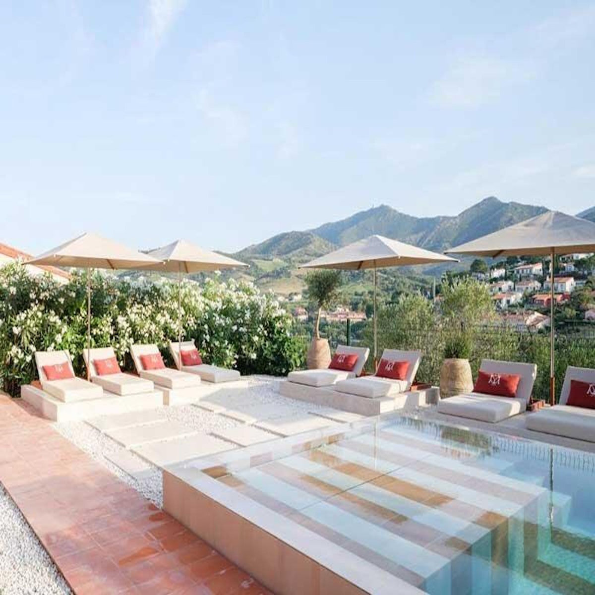 Smartbox Séjour de charme dans le prestigieux hôtel 5* La Maison Nova Boutique Hôtel & Spa - Coffret Cadeau Séjour