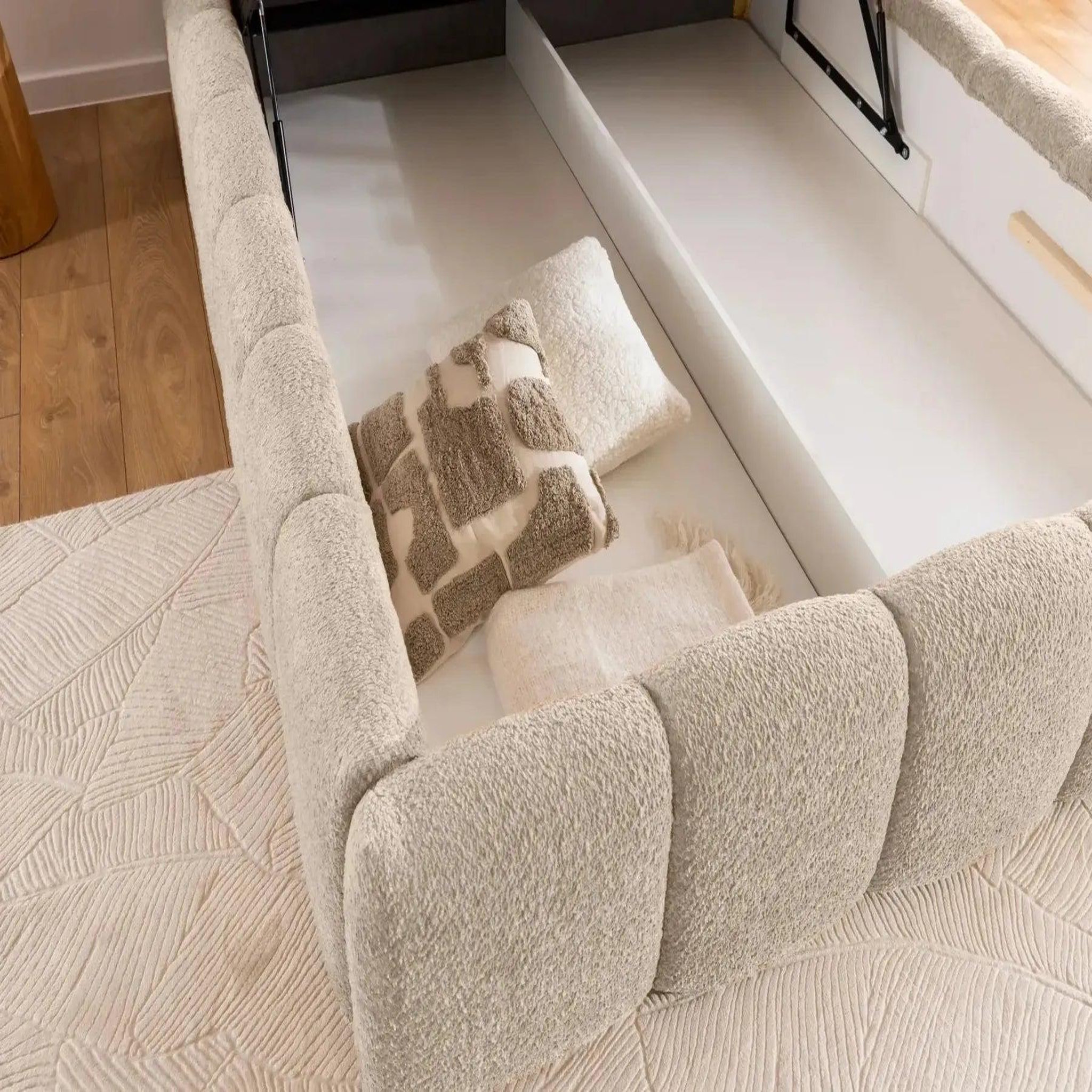 Voir la diapositive 5 : CASANOVA PARIS Elise - lit coffre tissu bouclette
