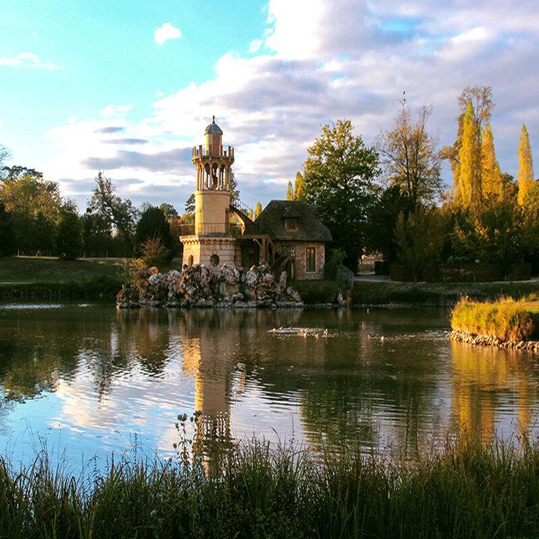 Voir la diapositive 2 : Smartbox Visite guidée en famille du château de Versailles et ses jardins - Coffret Cadeau Sport & Aventure