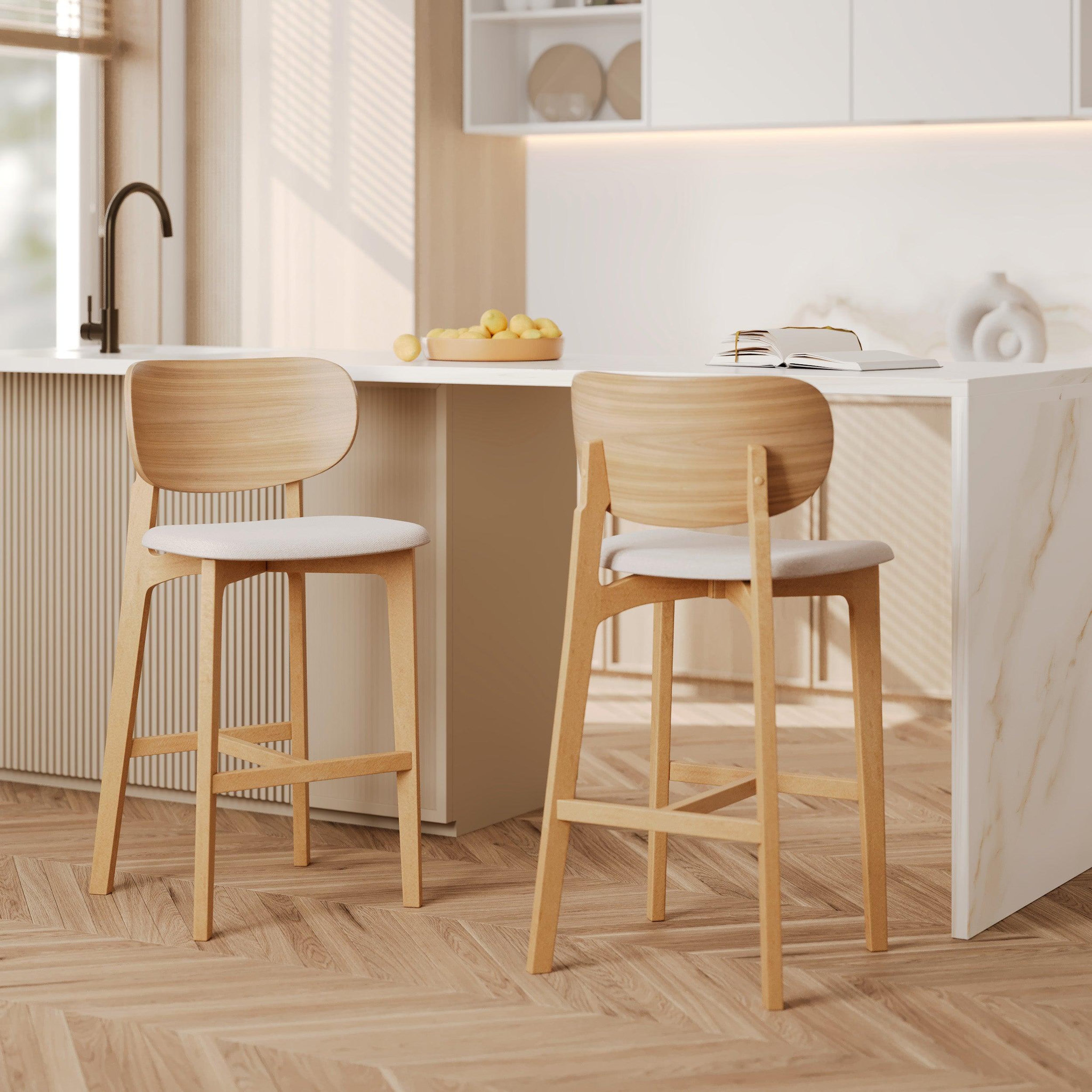 Voir la diapositive 2 : MAISON PAVANE Lot de 2 chaises pour îlot central 66 cm en bois et tissu beige-aria