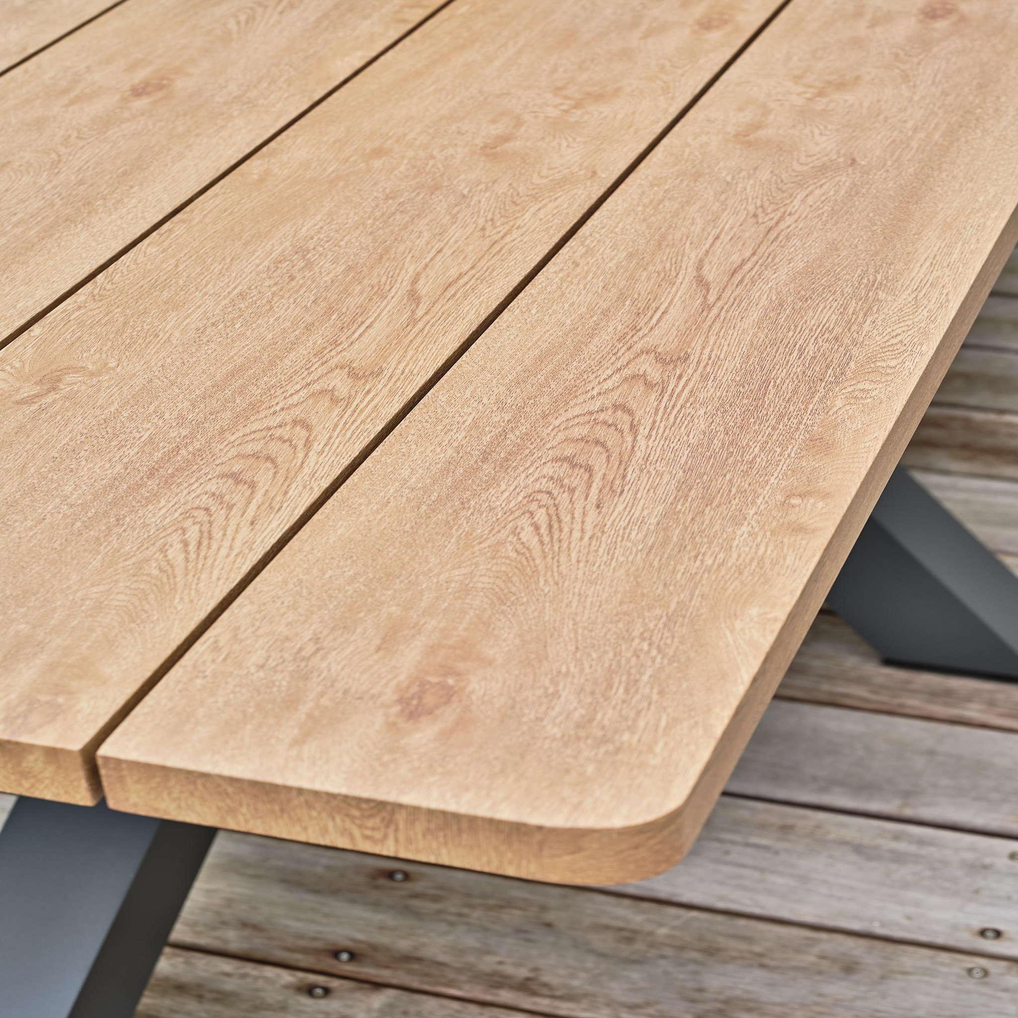 Voir la diapositive 6 : DCB GARDEN Ensemble repas de jardin (8 places)