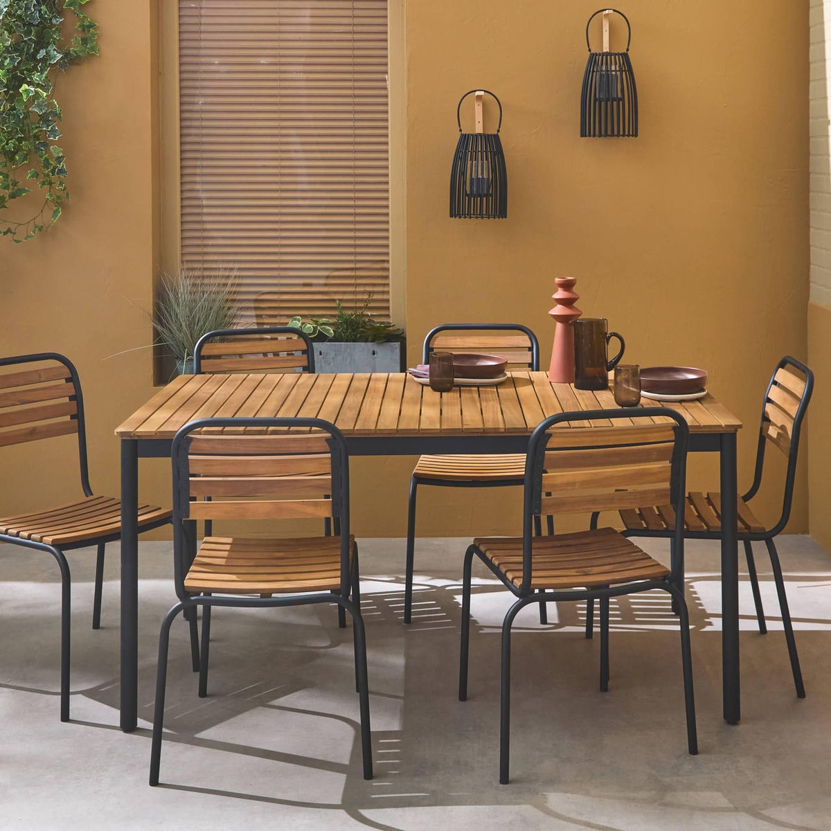 SWEEEK Table de jardin bois d'acacia et acier + 6 assises TABARA. acier et bois d'acacia FSP