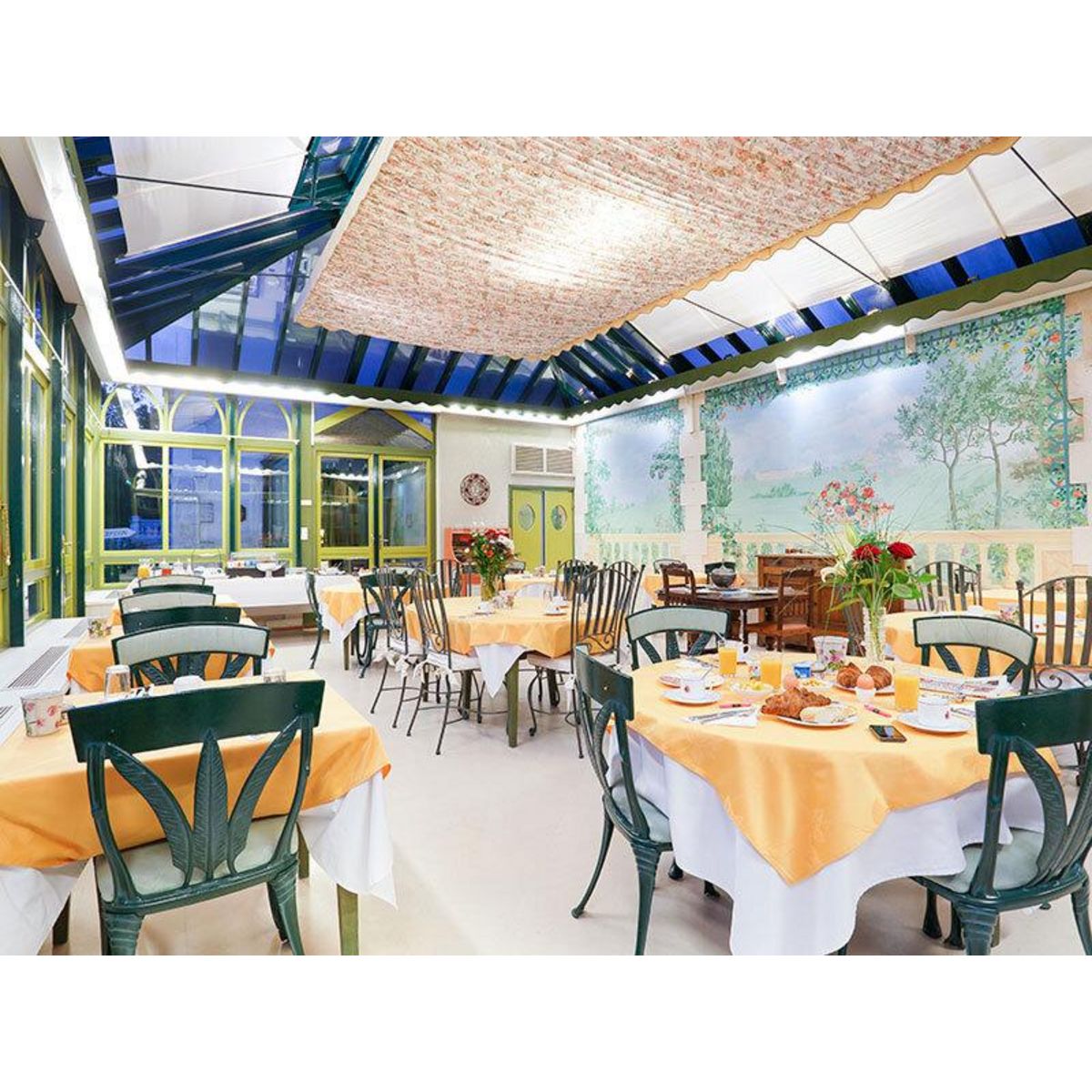 Smartbox Séjour avec bain bouillonnant en château 4* dans le Val de Loire - Coffret Cadeau Séjour