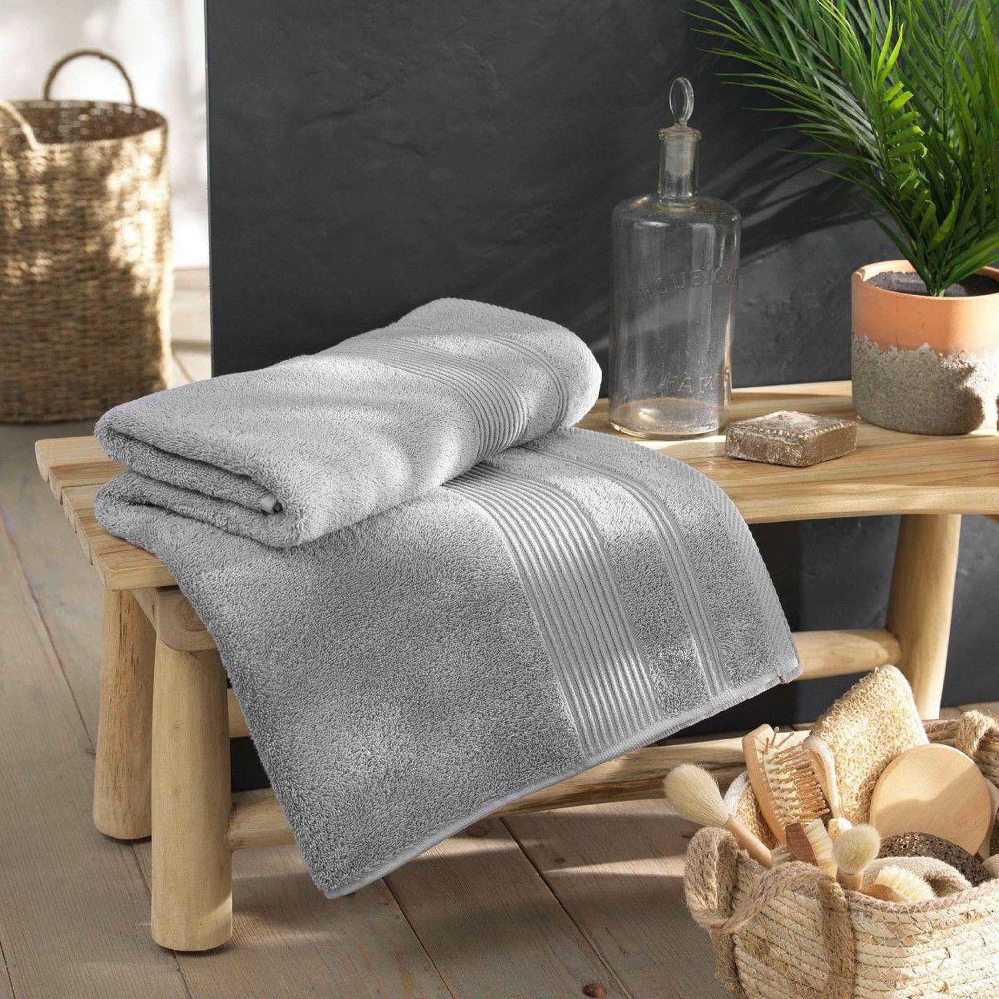 Voir la diapositive 4 : Douceur d'Intérieur Drap de bain  tendresse  90x150cm gris perle