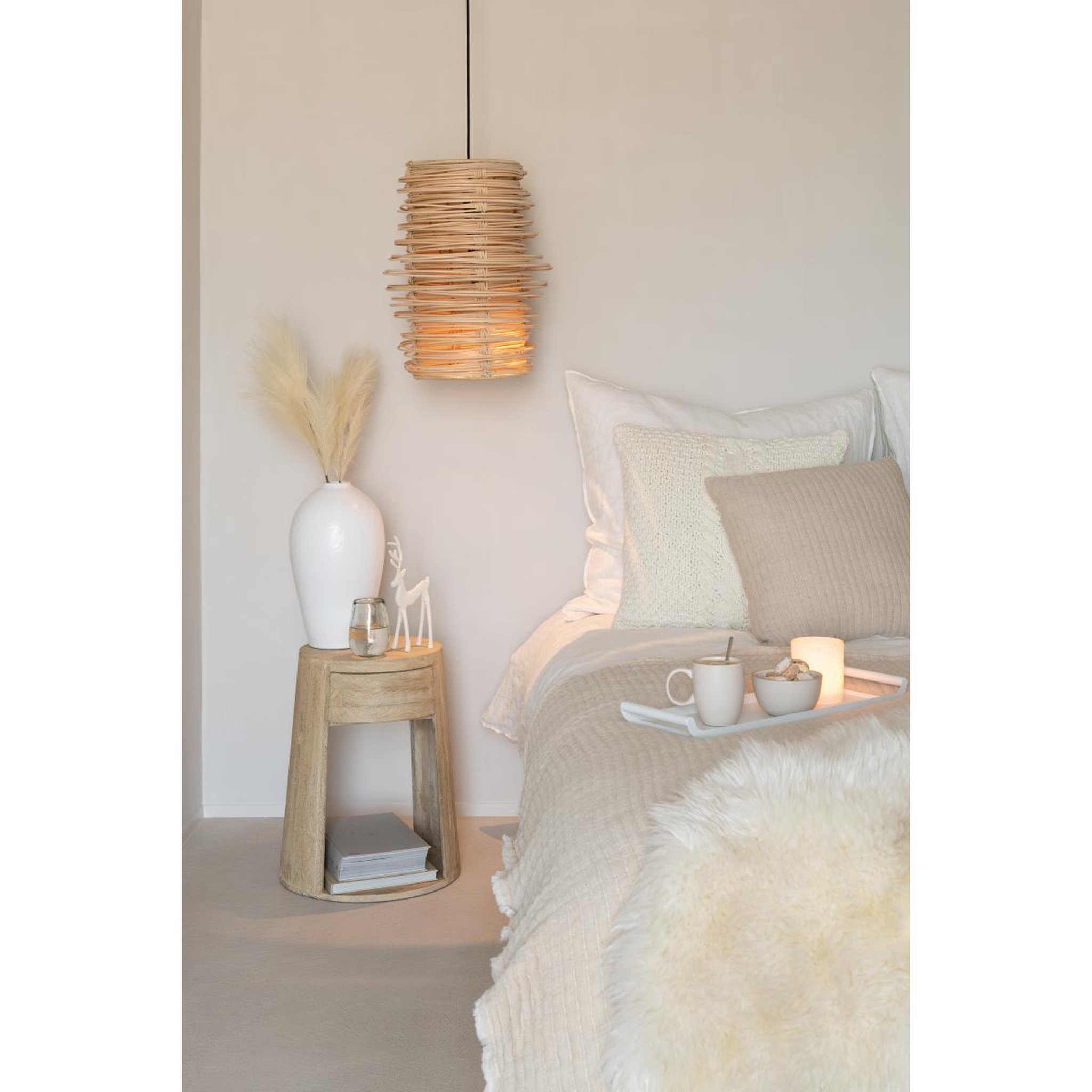 Voir la diapositive 3 : J-LINE Coussin déco lignes  teddy  45x45cm gris