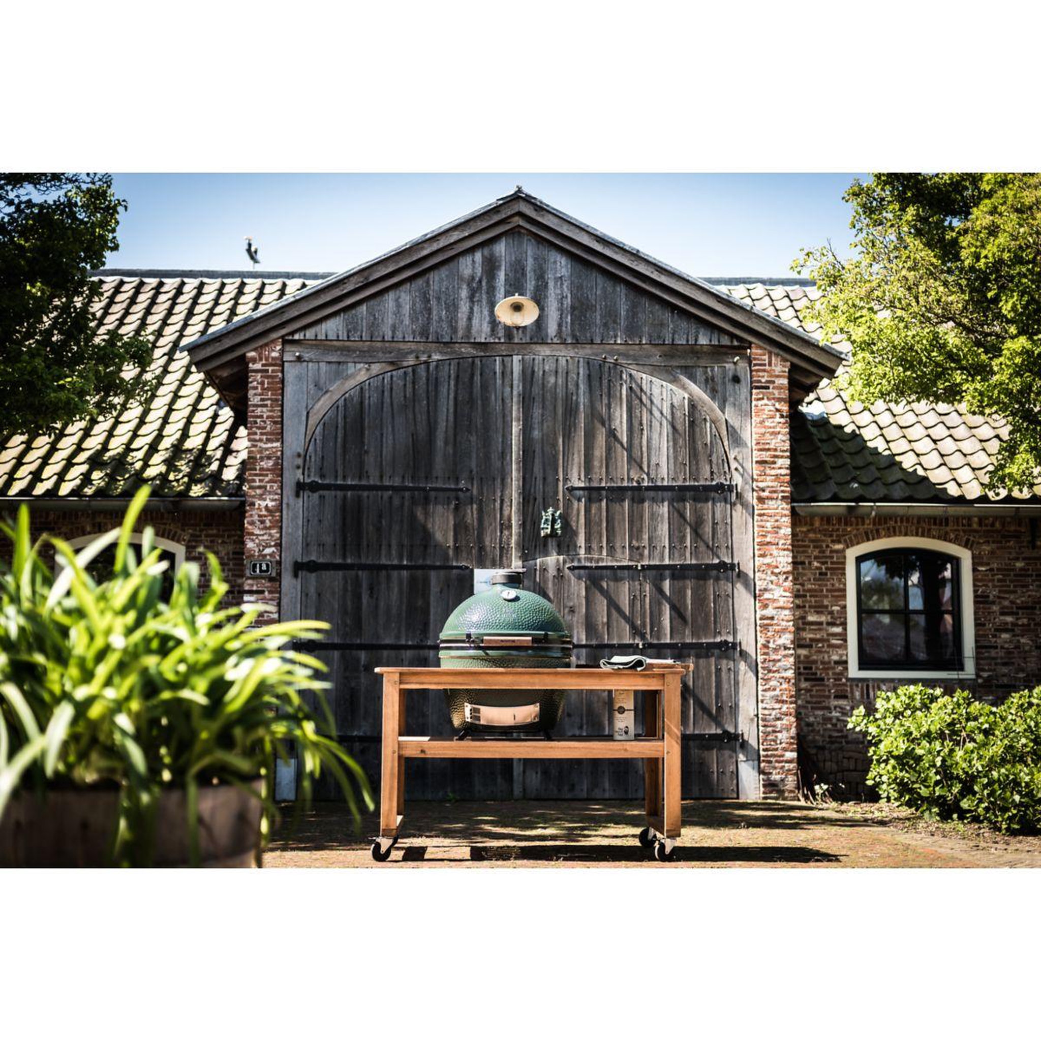 Voir la diapositive 4 : BIG GREEN EGG Support barbecue eucalyptus large sans roue