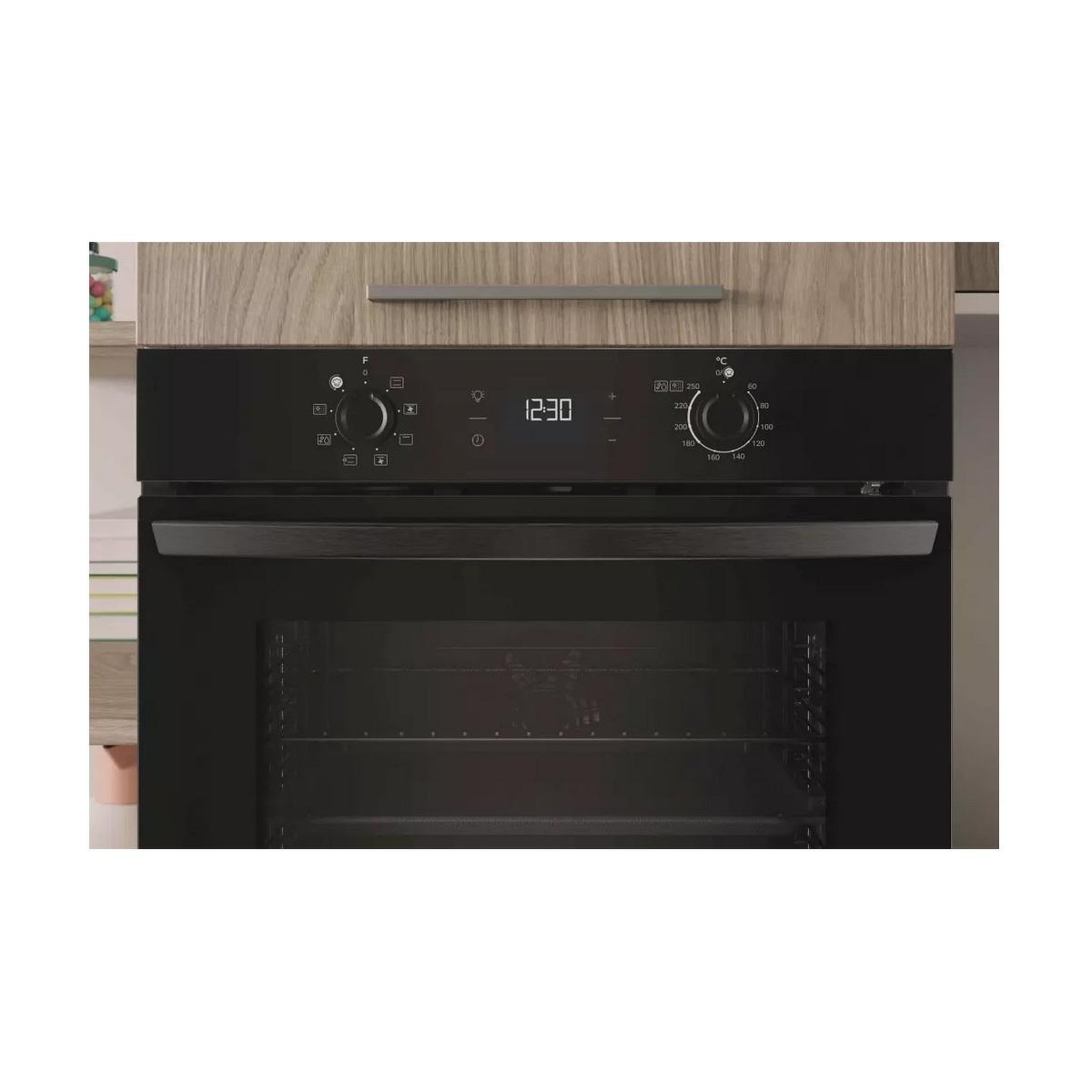Voir la diapositive 5 : Indesit Four intégrable 71l 60cm pyrolyse noir - IO275PB