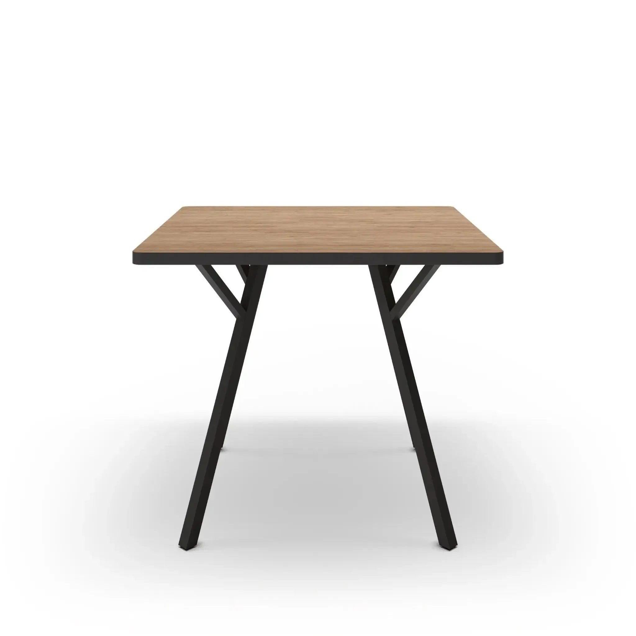 CASANOVA PARIS Yara - table à manger carrée 136cmpieds en métal noir - chêne clair