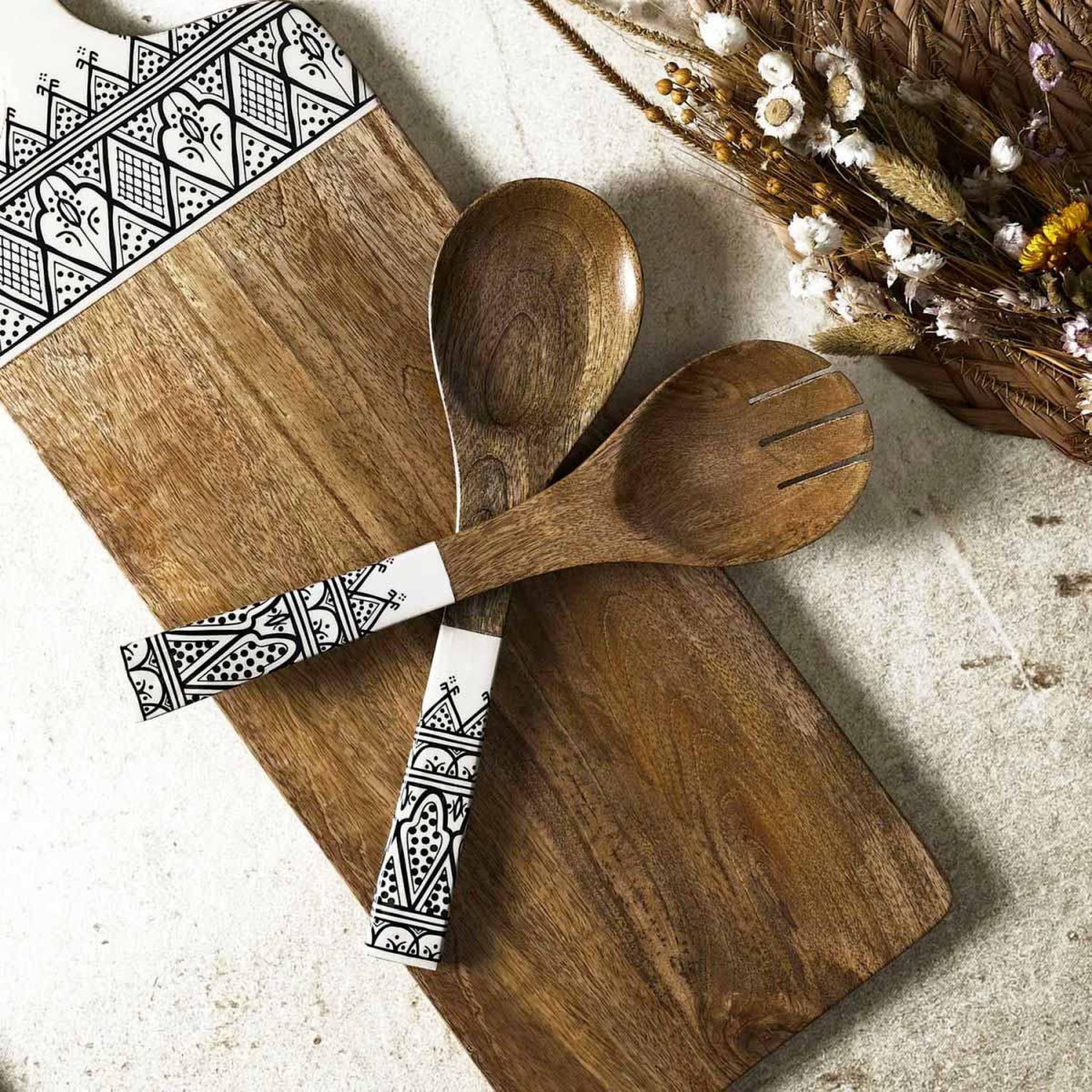 Voir la diapositive 2 : The Home Deco Factory Couverts à Salade en Bois  Dune  30cm Noir
