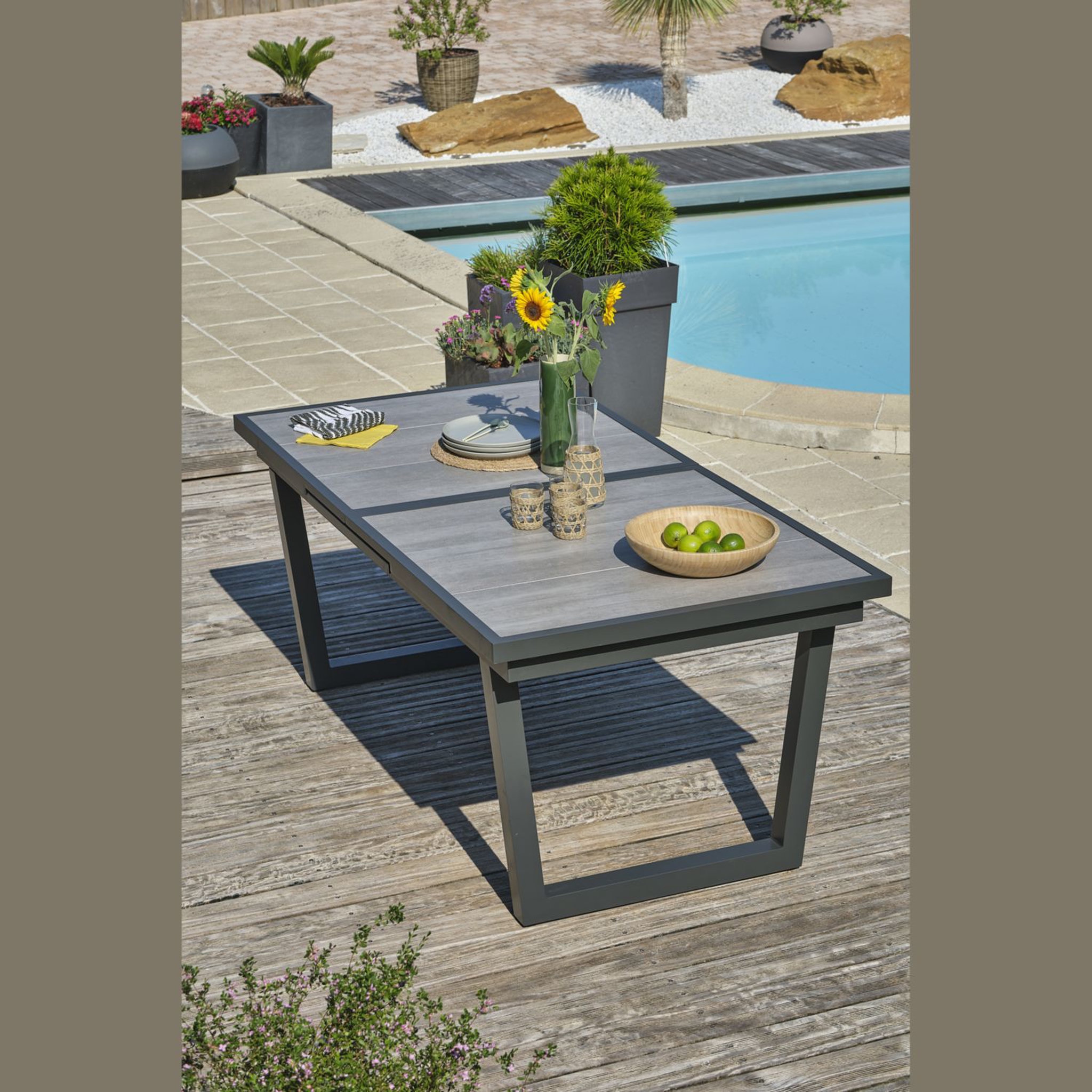 Voir la diapositive 6 : Table de jardin rectangulaire - 8/10 places - Aluminium et plateau céramique - Anthracite - OLHOS