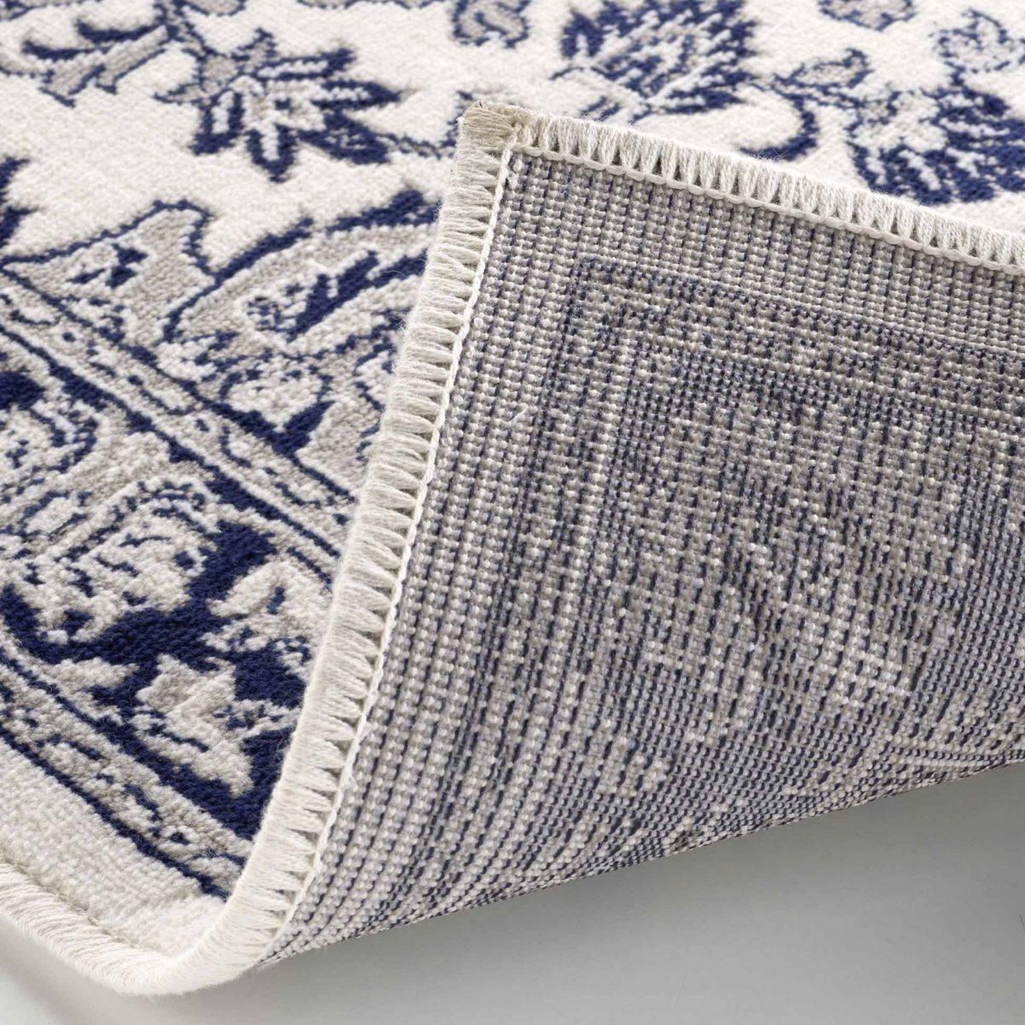 Voir la diapositive 3 : Douceur d'Intérieur Tapis déco  cherine  68x110cm bleu