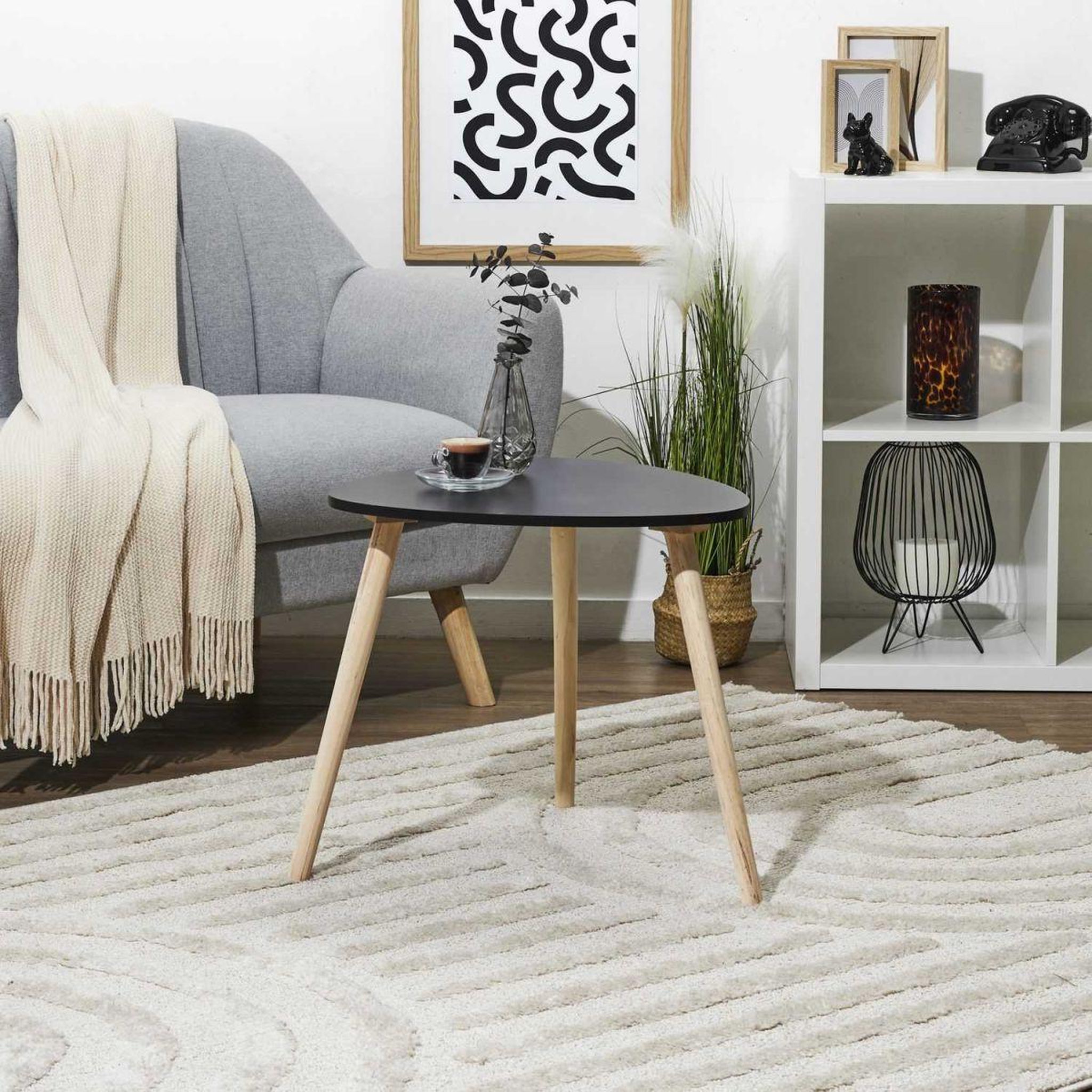 Voir la diapositive 3 : The Home Deco Factory Table d'appoint scandinave  shelly  48cm noir & naturel