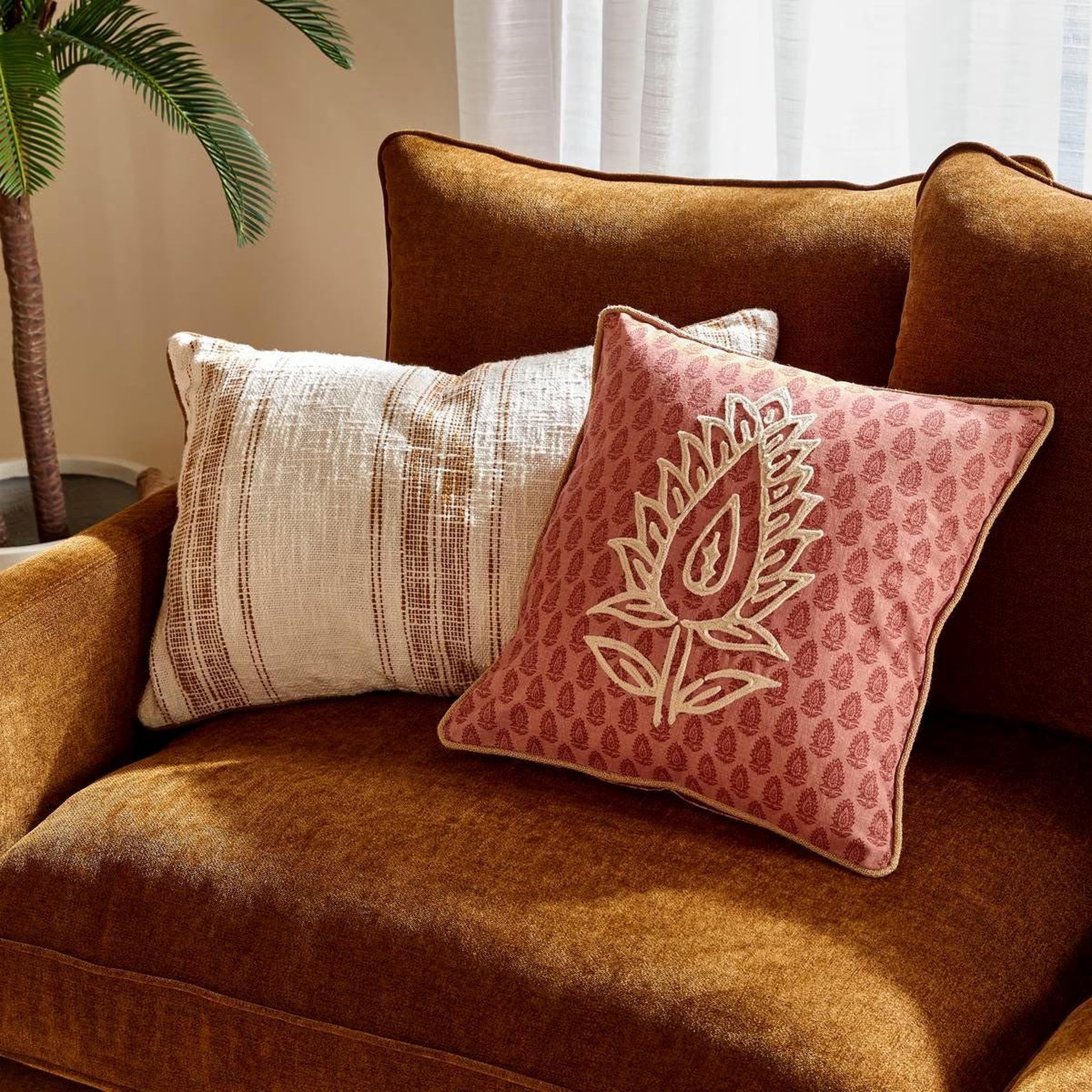 Voir la diapositive 3 : ATMOSPHERA Housse de coussin  sienna  40x40cm rose foncé