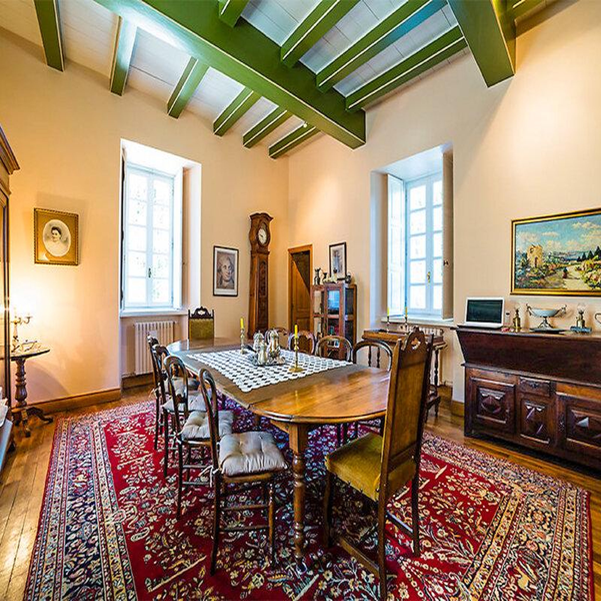 Voir la diapositive 4 : Smartbox 2 jours en suite en famille dans un château en auvergne - coffret cadeau séjour