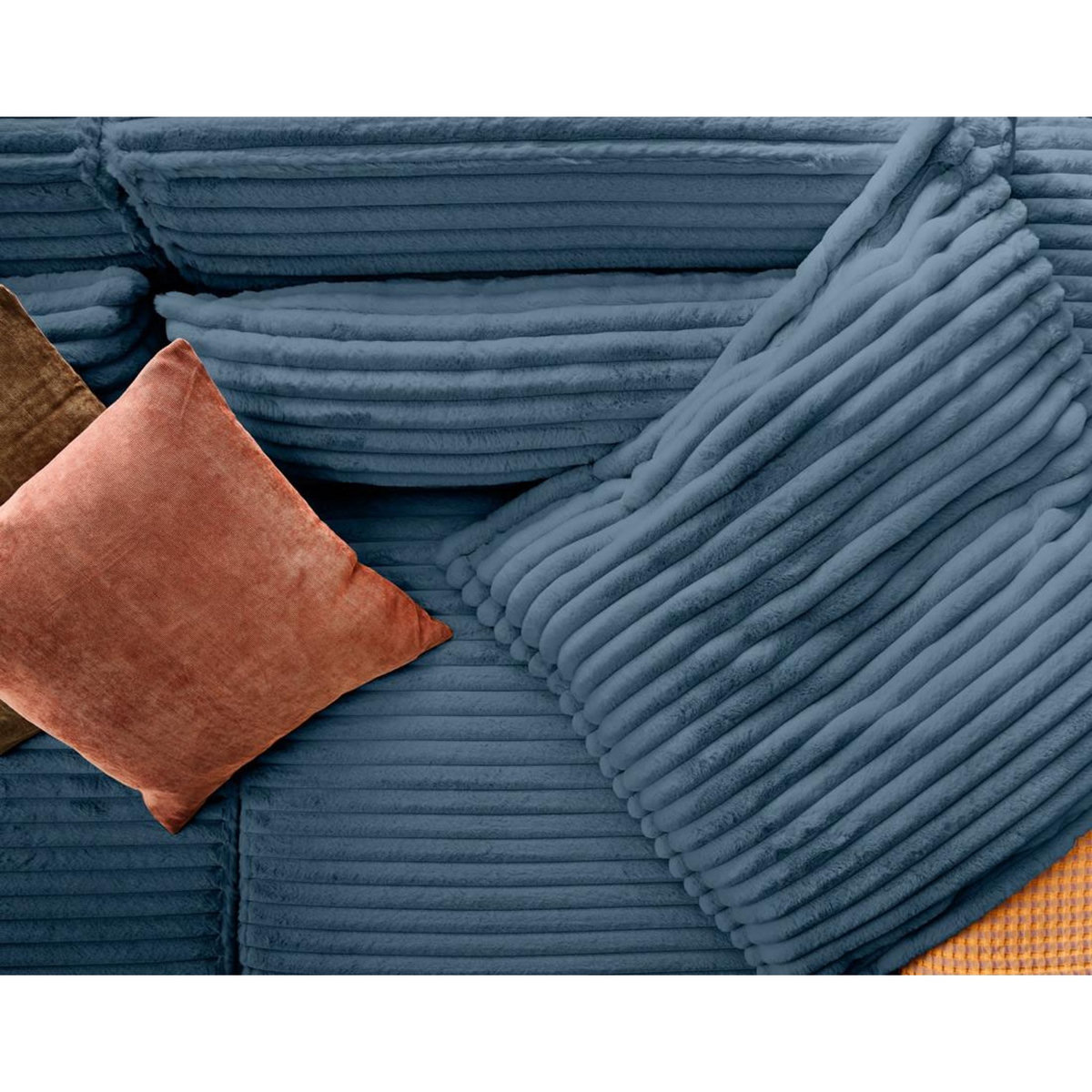 LISA DESIGN Richie - canapé droit 3 places avec double méridienne - assise profonde - en fausse fourrure côtelée