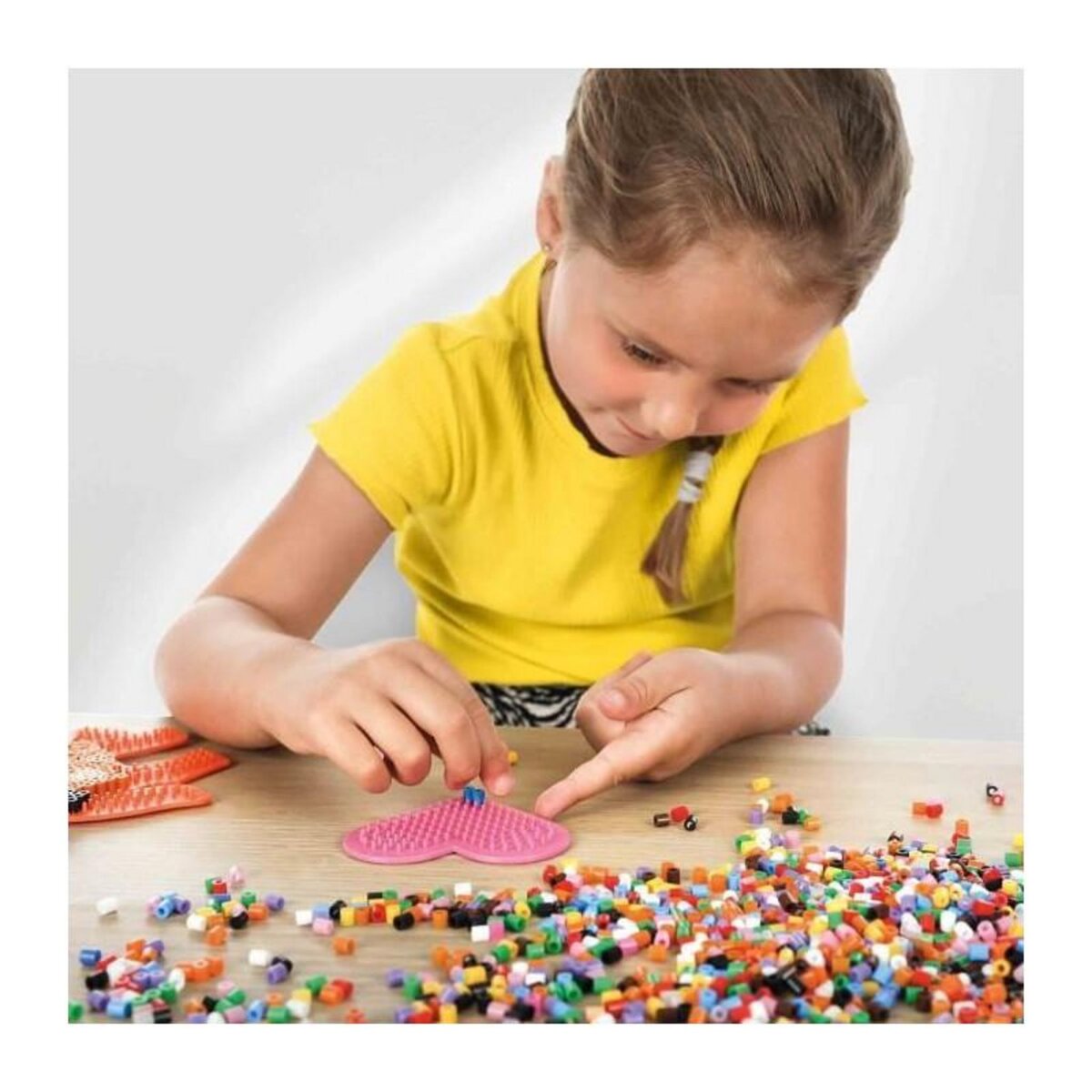 SES Creative Mélange de perles a repasser - Boîtes 9000 trendy - SES CREATIVE - 9000 perles aux couleurs vives.