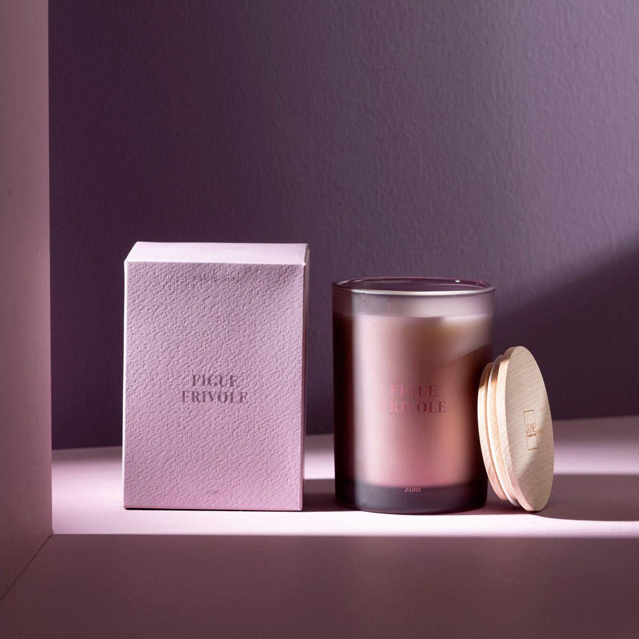 Voir la diapositive 5 : J-LINE Bougie parfumée  accords essentiels  12cm figue frivole