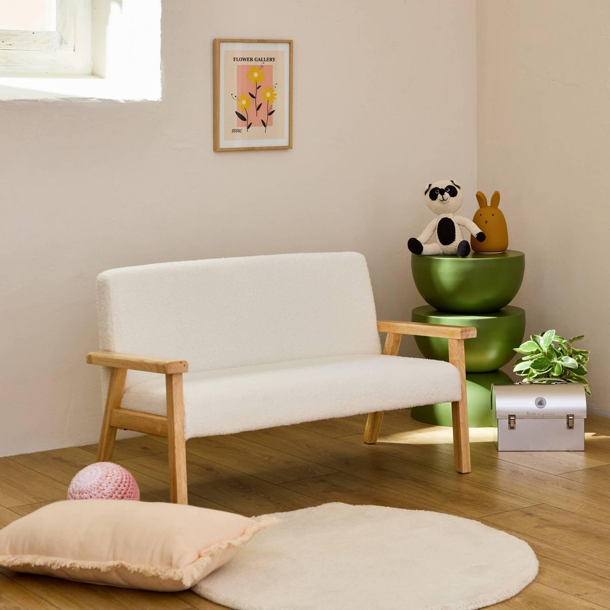 SWEEEK Banquette canapé enfant en bois et tissu bouclette. Isak. L 84 x P 43.5 x H 50cm
