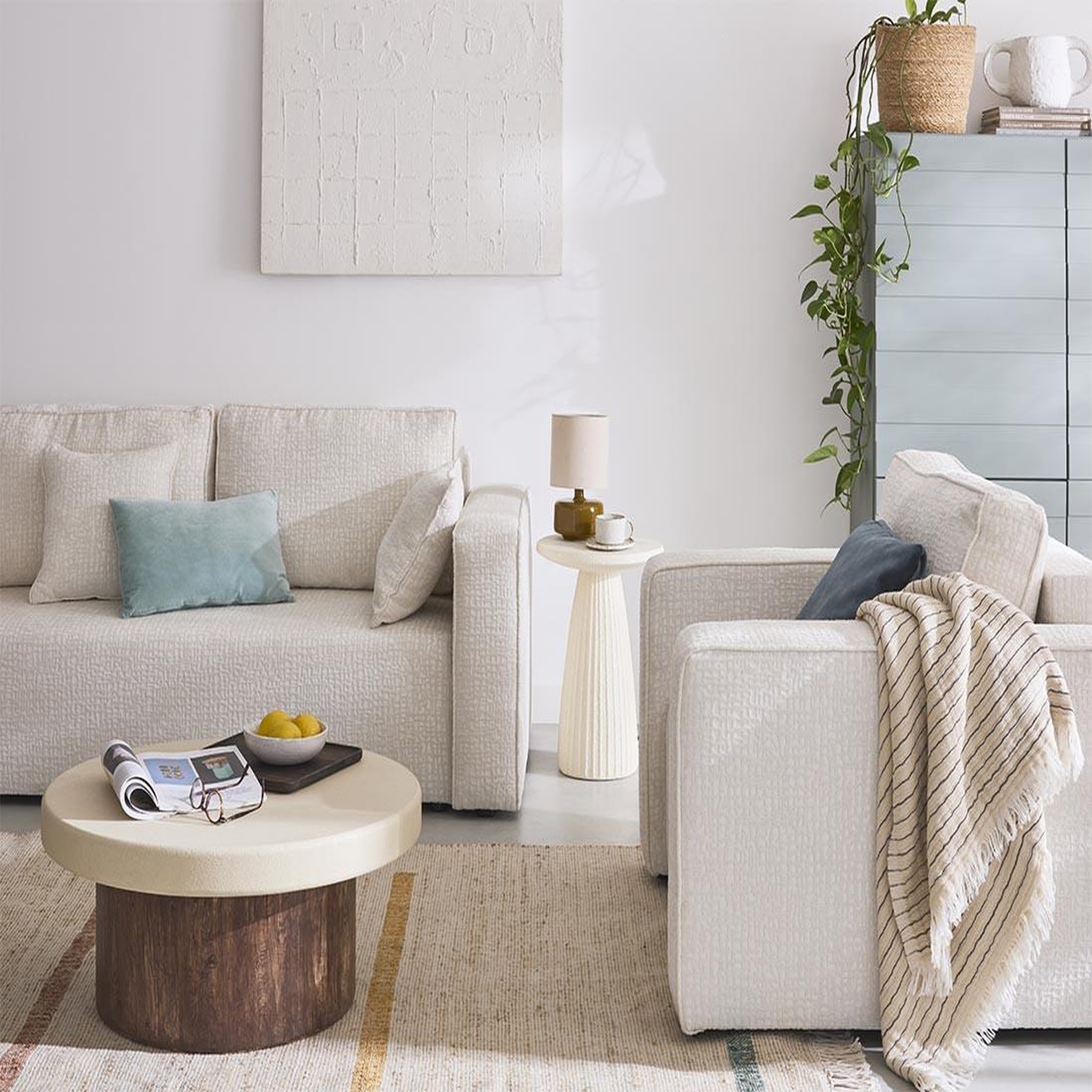 Voir la diapositive 2 : BEST MOBILIER Topaze - canapé droit 2 places - en tissu velours relief