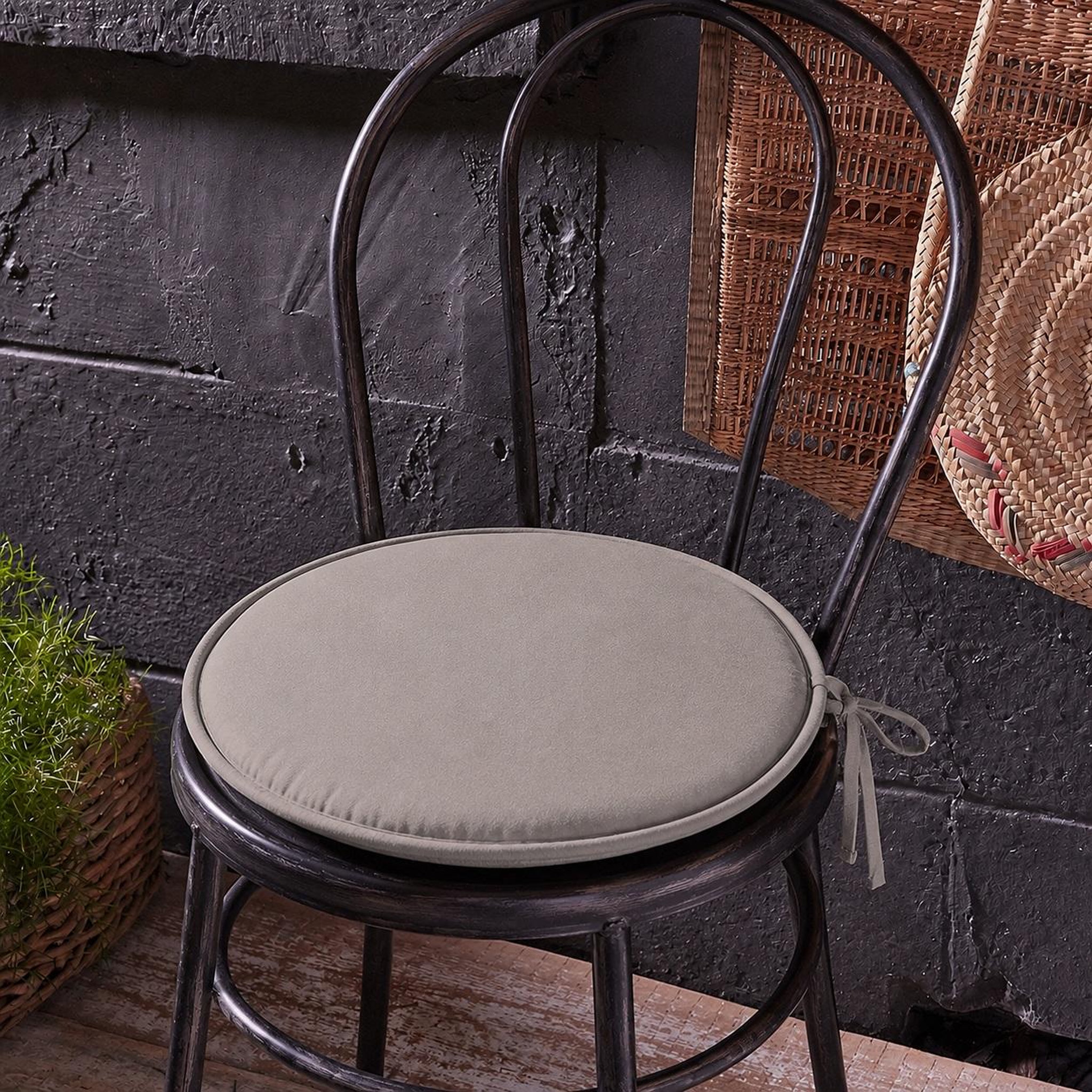 Voir la diapositive 5 : Eden Galette ronde en polyester couleur uni