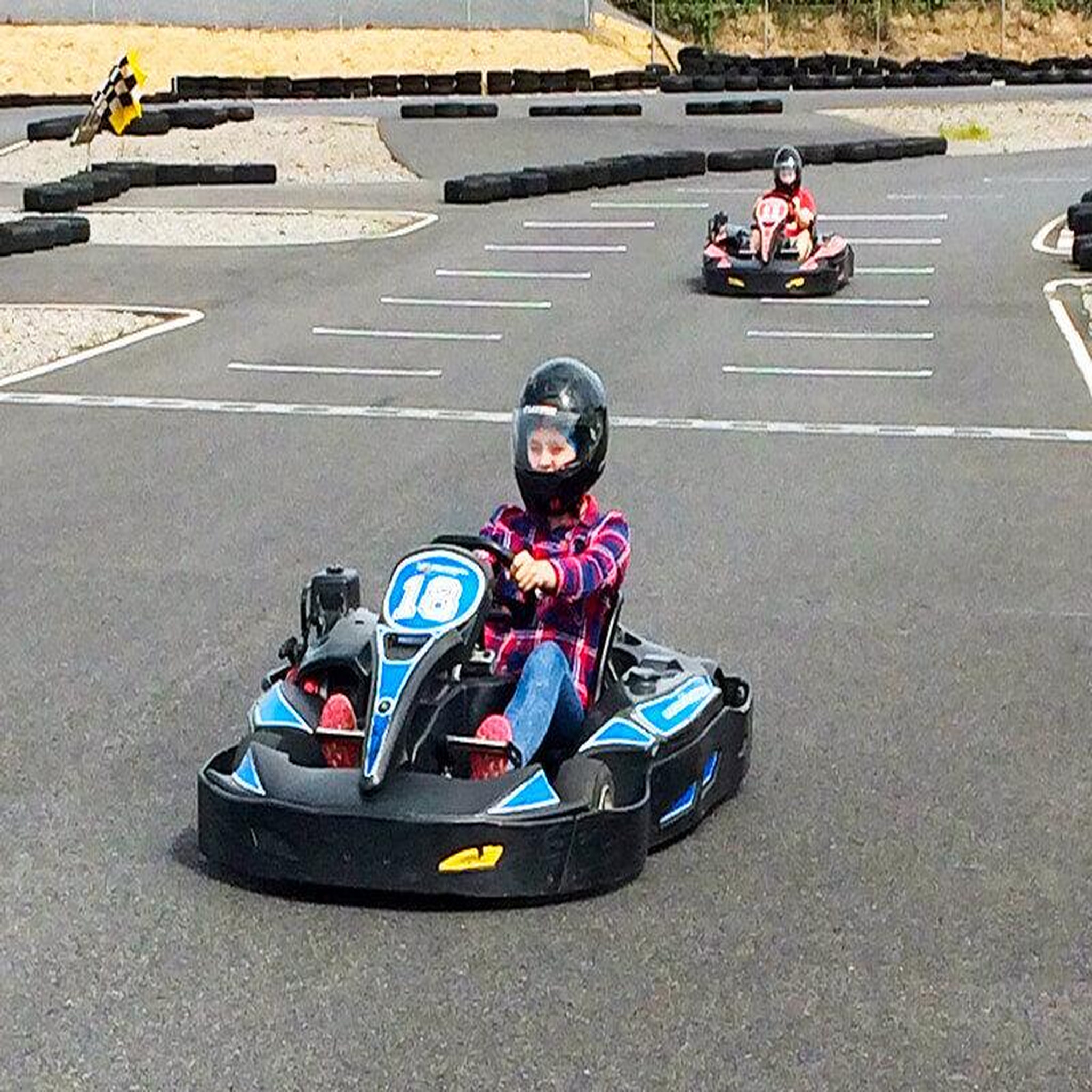 Voir la diapositive 4 : Smartbox Graine d'aventuriers - Coffret Cadeau Sport & Aventure