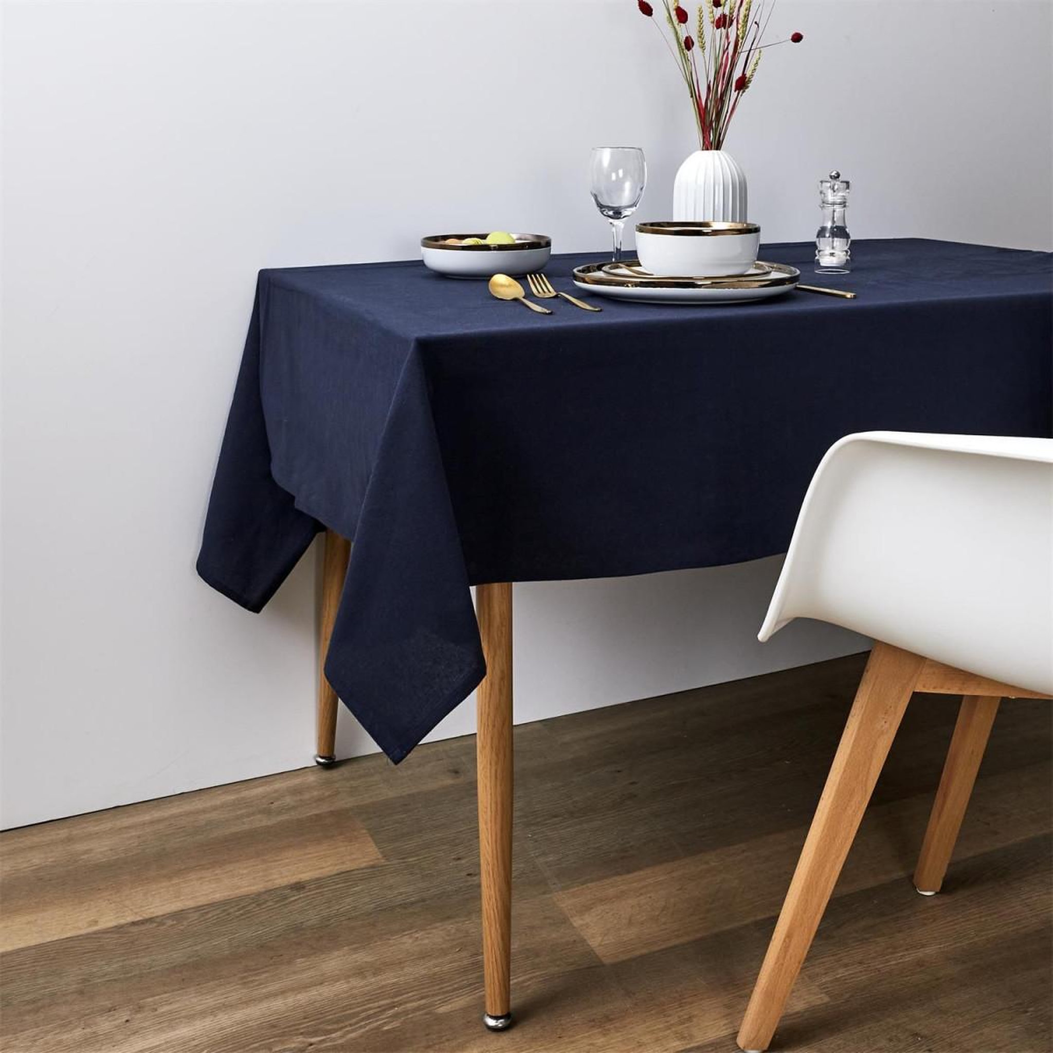Voir la diapositive 2 : The Home Deco Factory Nappe rectangulaire  alaba  140x250cm bleu marine