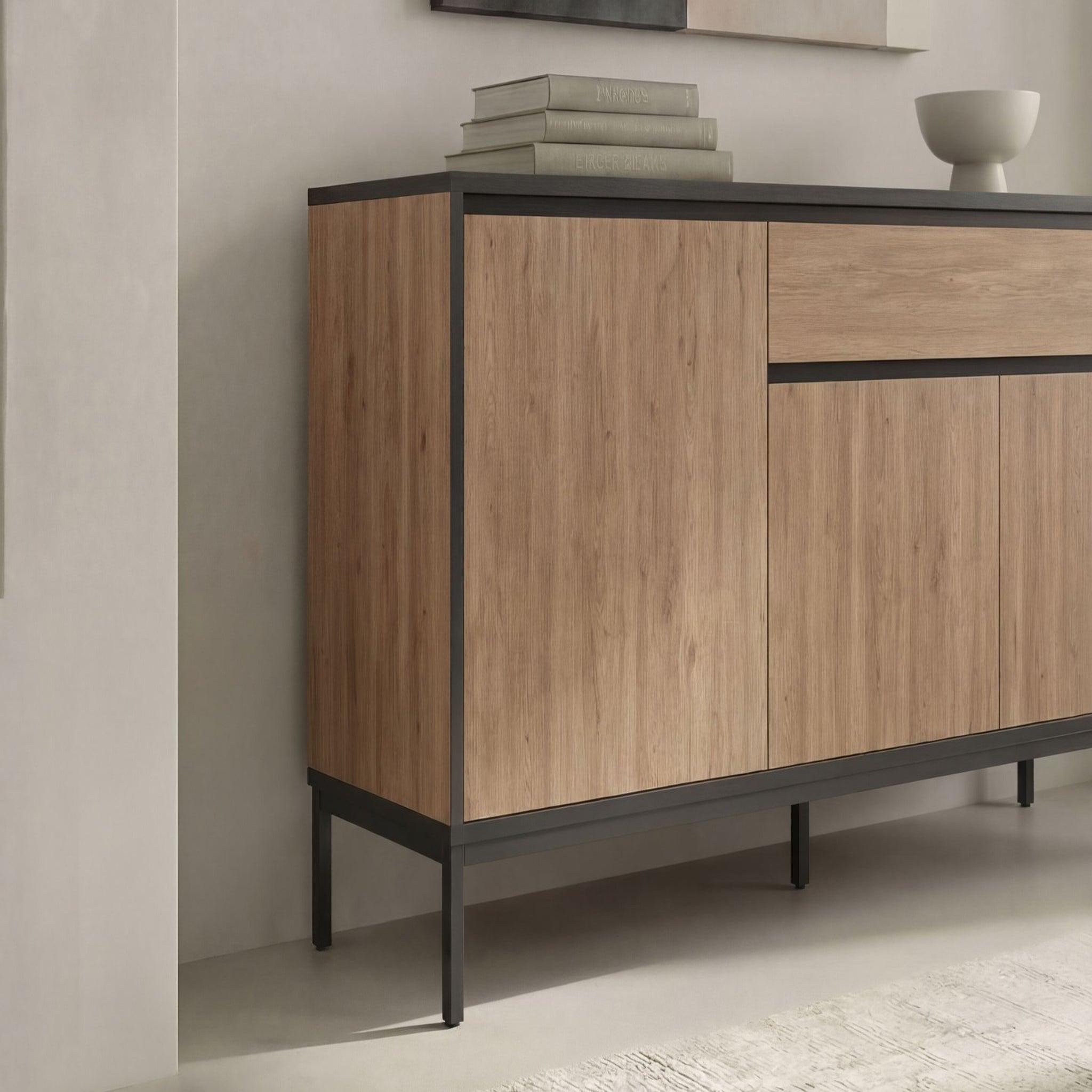 Voir la diapositive 5 : CASANOVA PARIS Vana - buffet 3 portes 140cm en mélamine