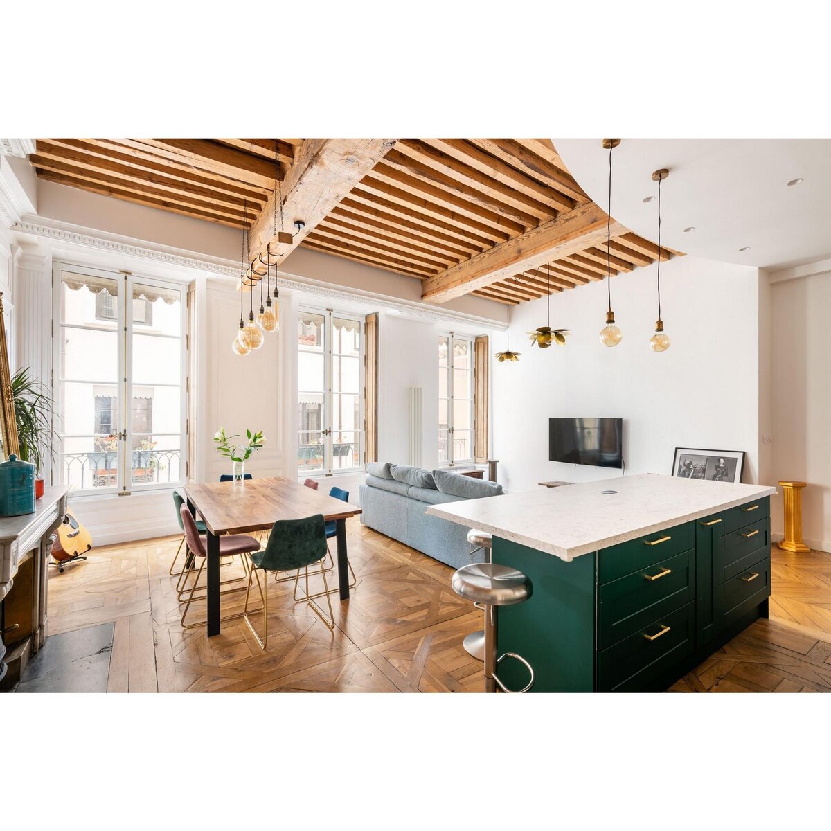 Rendez vous déco Lot de 2 chaises en velours noir et pieds en métal doré - Gaspard