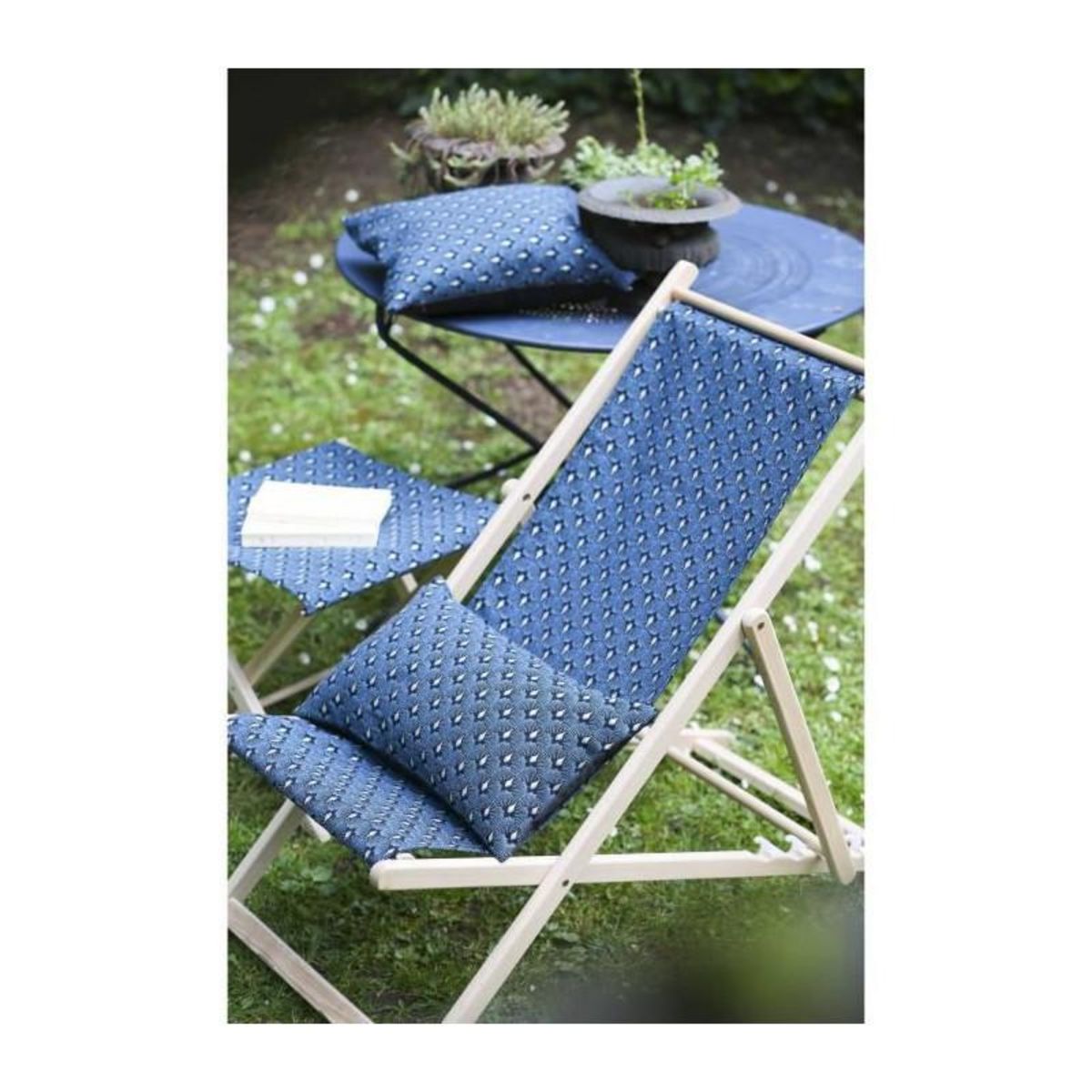 Jardin prive JARDIN PRIVE - Chilienne Année bleu - toile amovible.