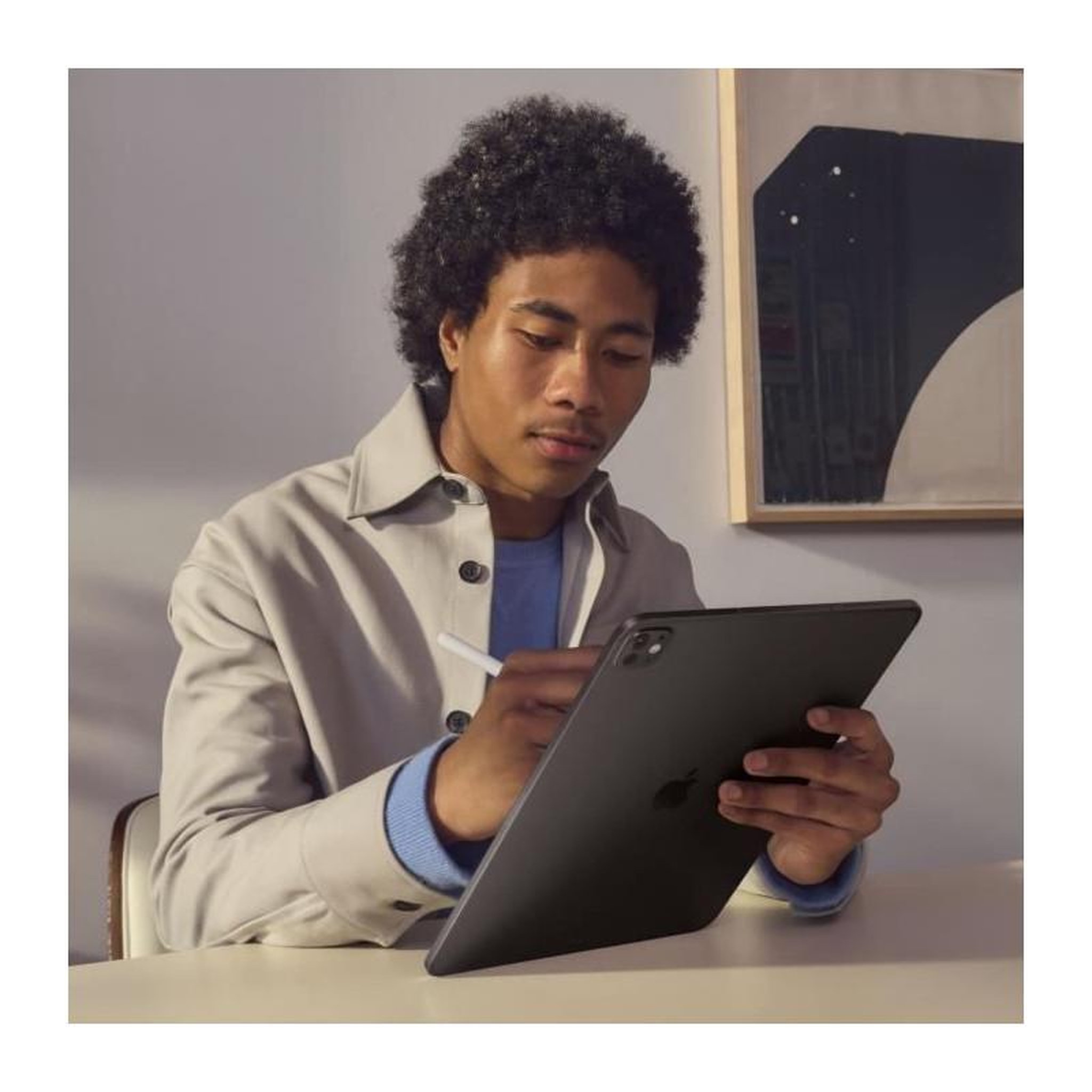 Voir la diapositive 4 : APPLE Apple - iPad Pro (2024) - 13 - WiFi - 1 To - Argent