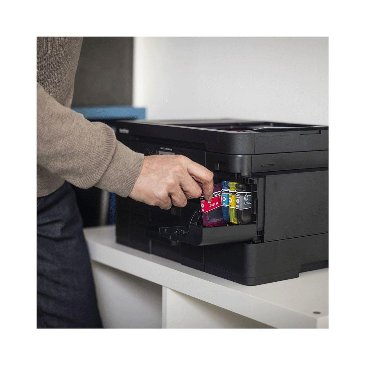 Brother Imprimante jet d'encre MFC-J4550DW