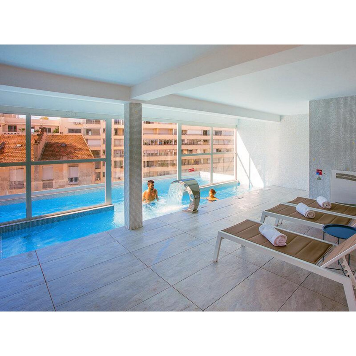 Smartbox 4 jours à Cannes dans un hôtel 4* avec journée spa et séance de balnéothérapie - Coffret Cadeau Séjour